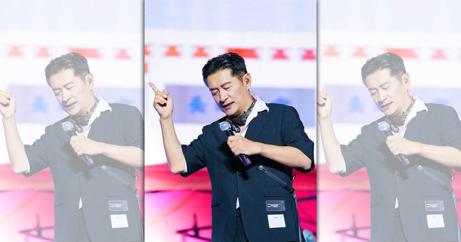 黃安自嘲老了、 不上相。（翻攝自黃安微博）