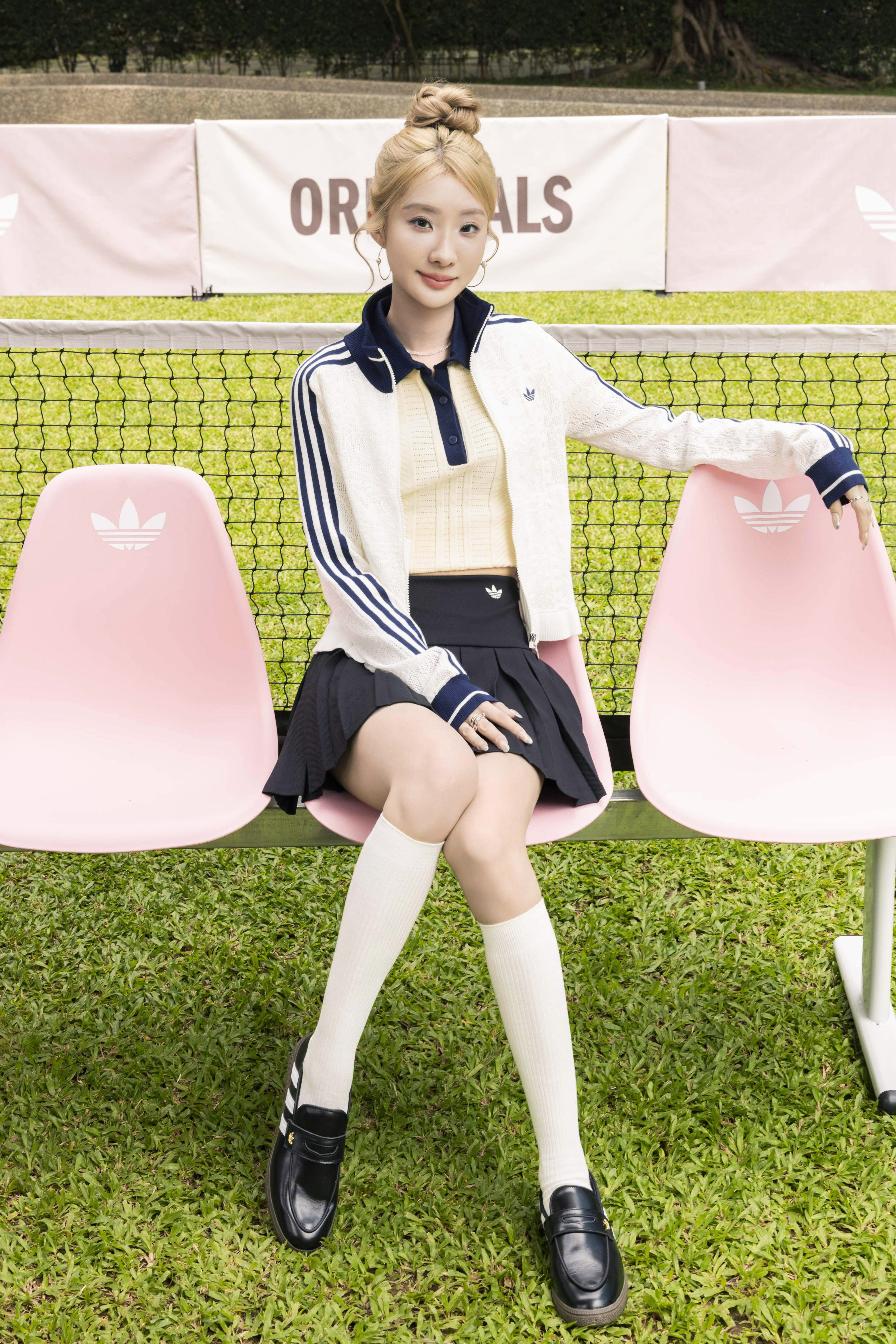 陳華覺得整身服裝很適合跟朋友去喝下午茶。（adidas Originals提供）       