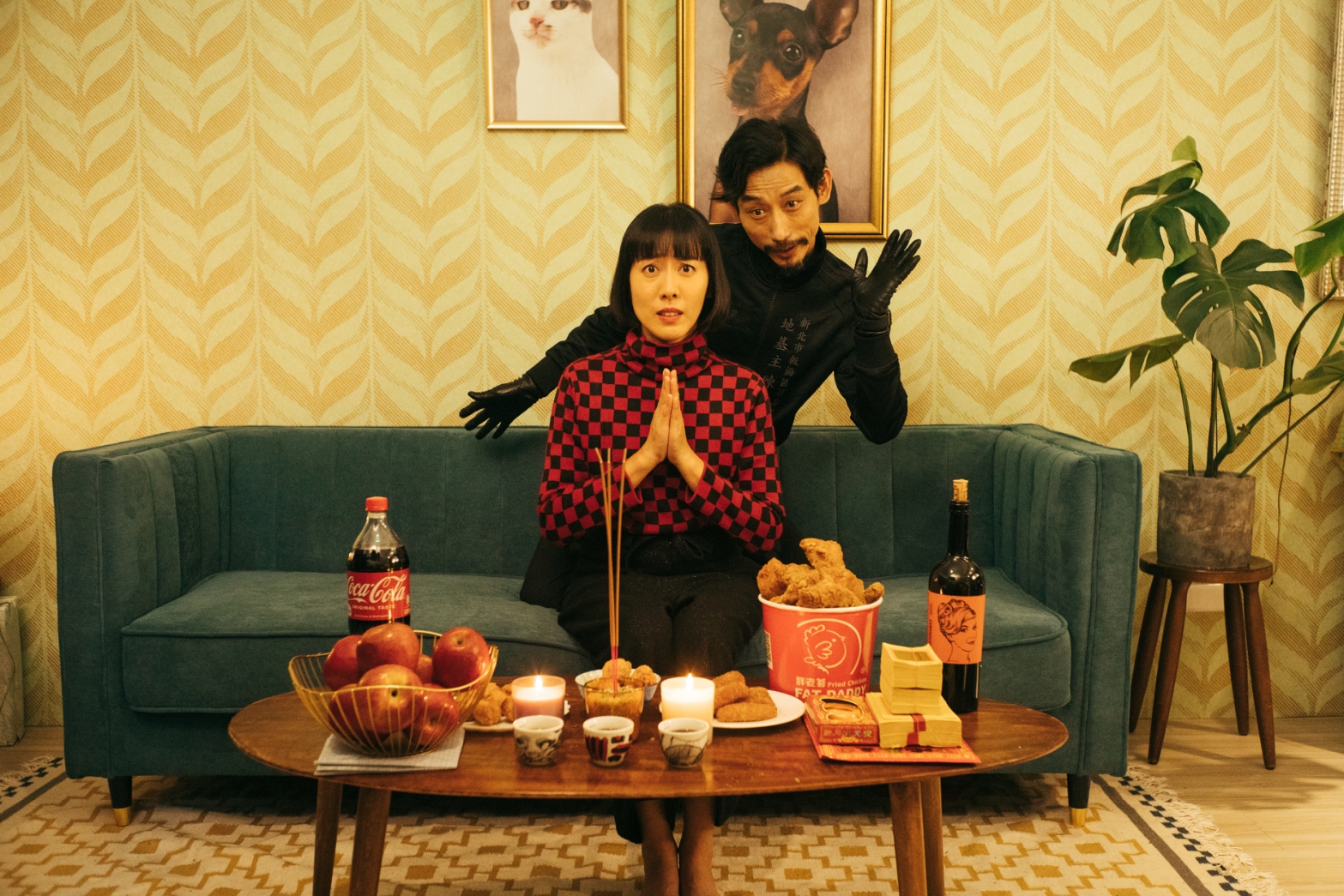 短片《阿主》由陳竹昇（右）與張詩盈（左）主演。（偶數影像提供）