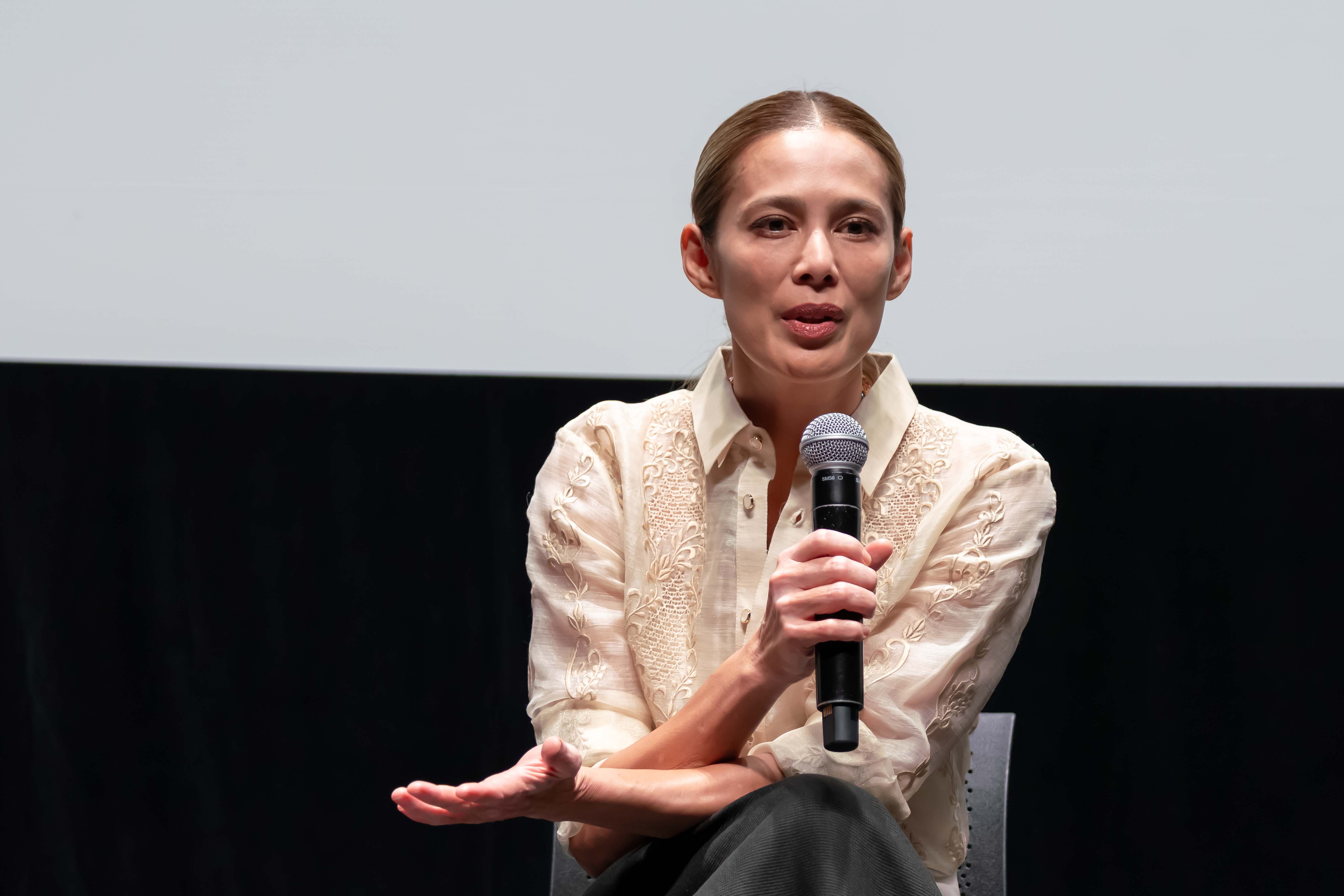  片中飾演外傭的安潔兒艾奎諾在菲律賓是影后級人馬，可惜差一點就能入圍今年金馬的影后戰。（鏡文學、客新聞提供）