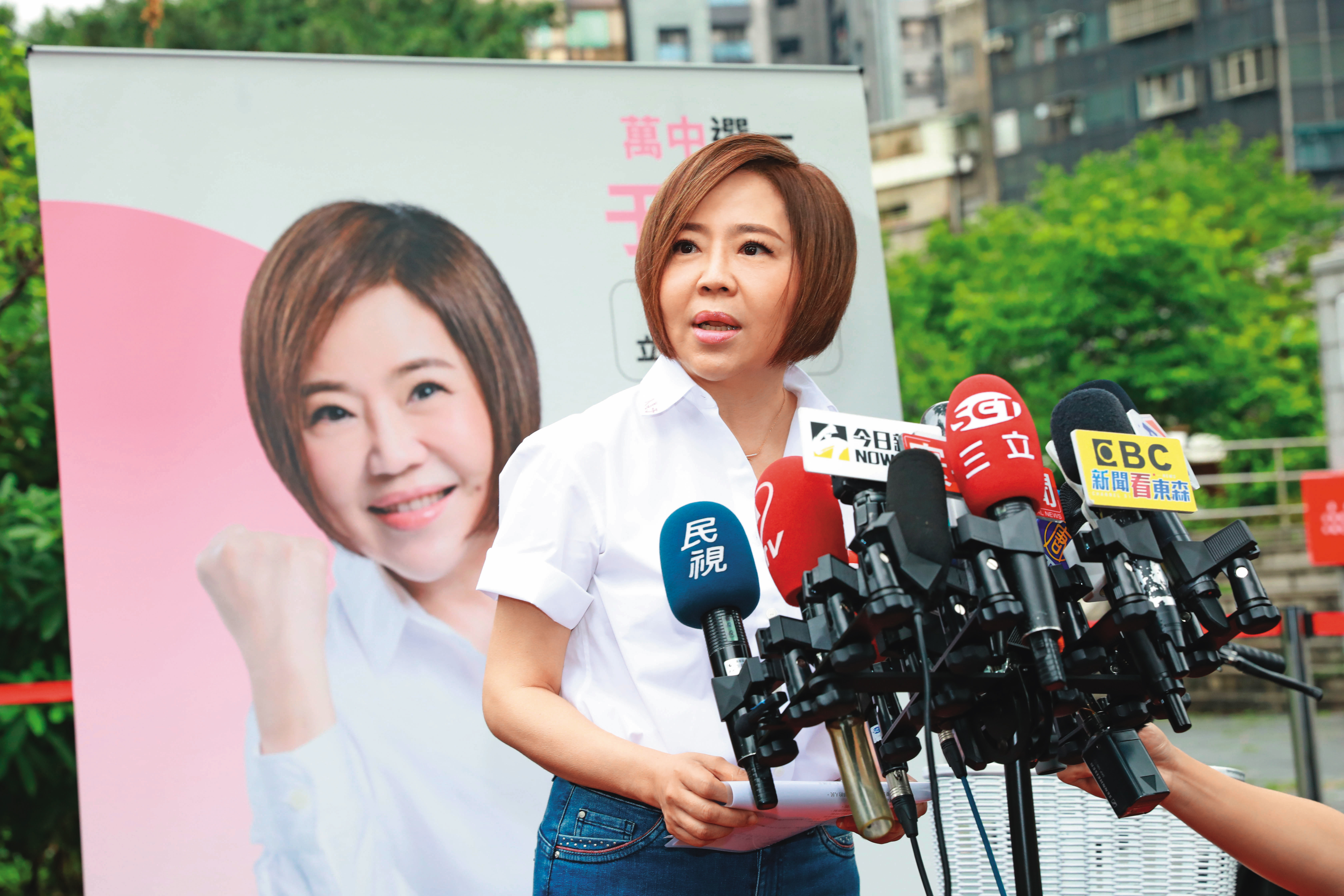 于美人表示幕僚已經撤告，雙方把誤會講開了。（本刊資料照）