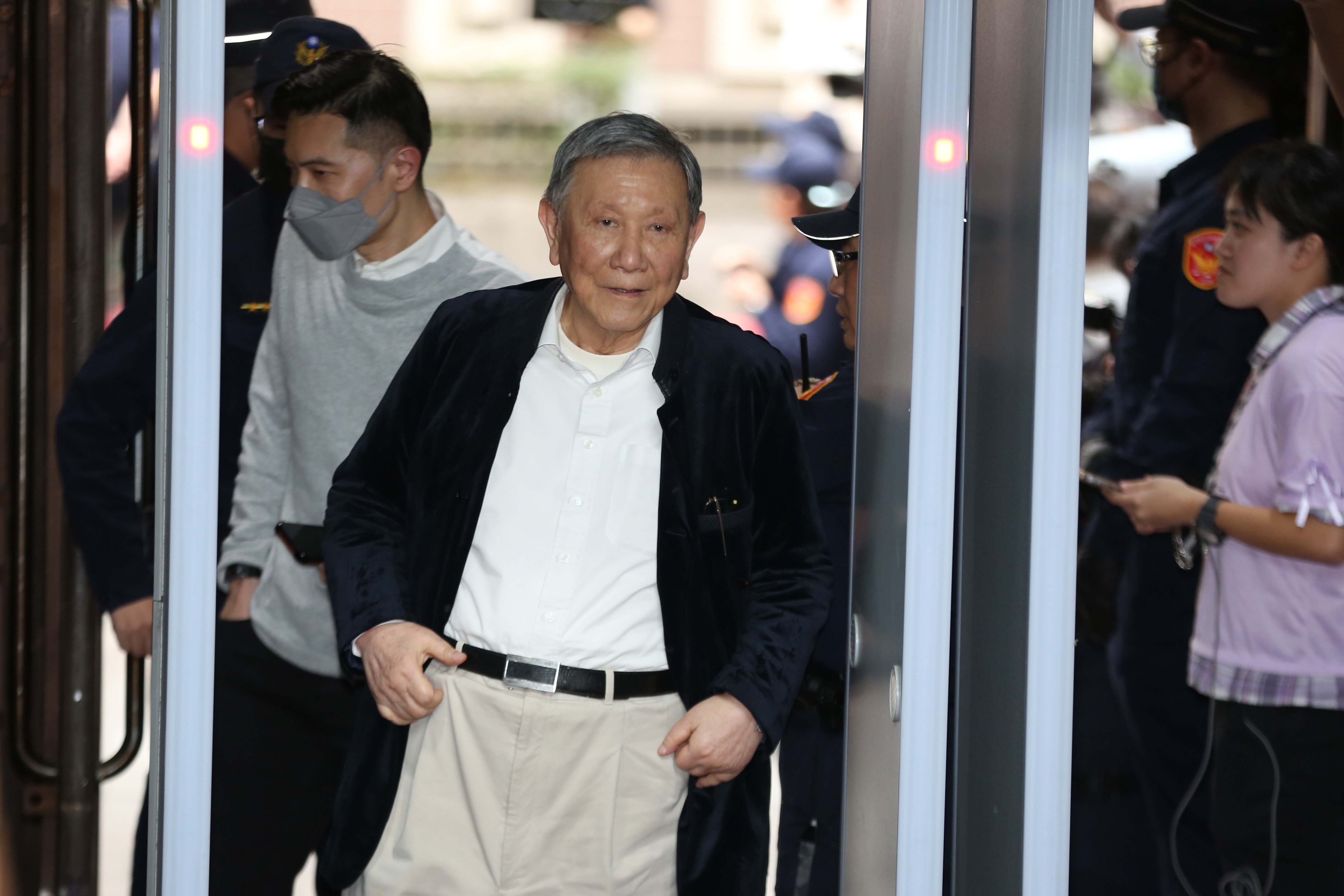 京華城案今日一審宣判,沈慶京遭判刑10年。(鏡報姜永年)