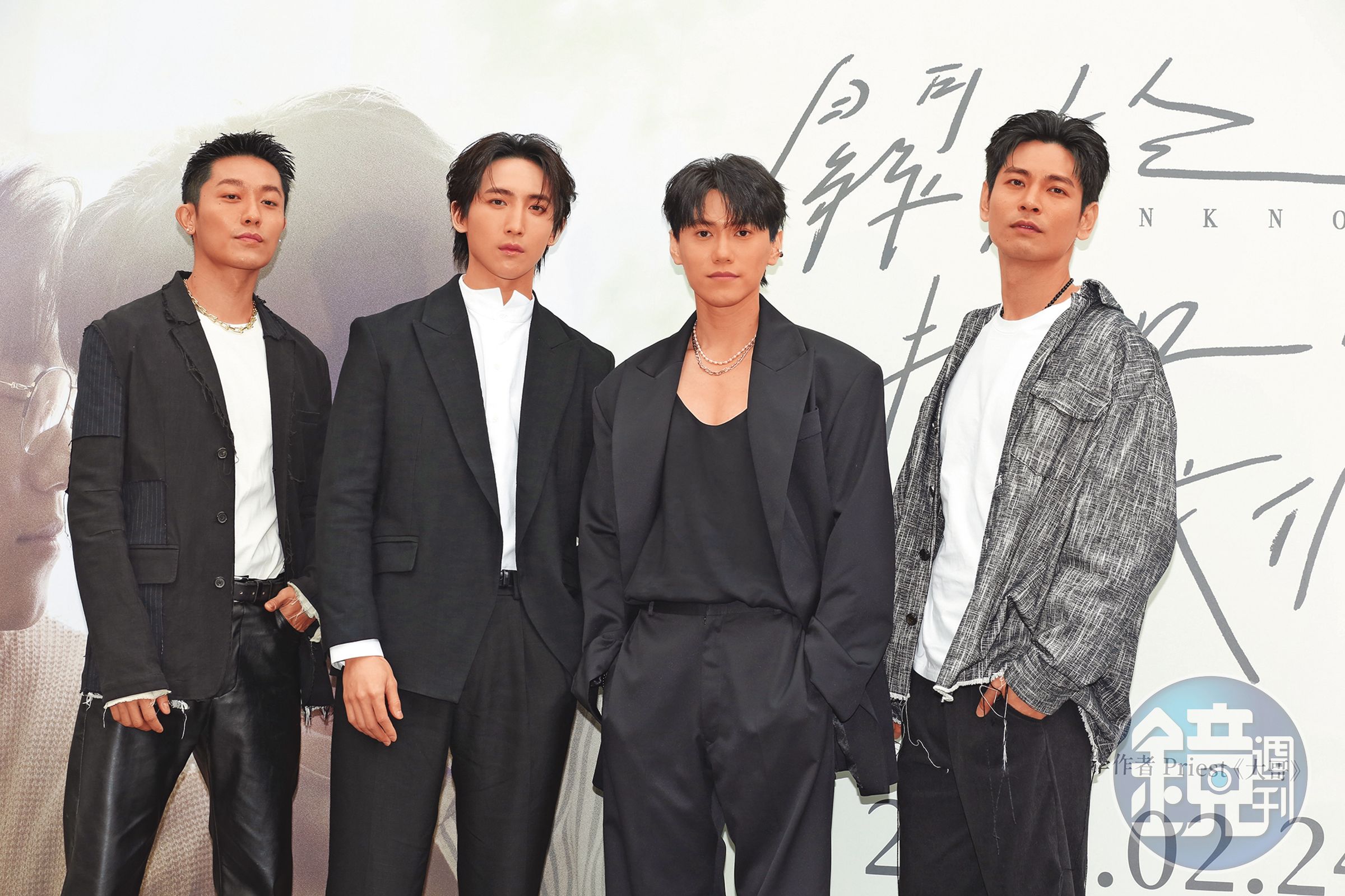 黃宏軒（左二）與邱宇辰（右二）主演BL劇《關於未知的我們》，讓演藝事業攀上一波高峰。左一為張楷奕、右一為楊子儀。