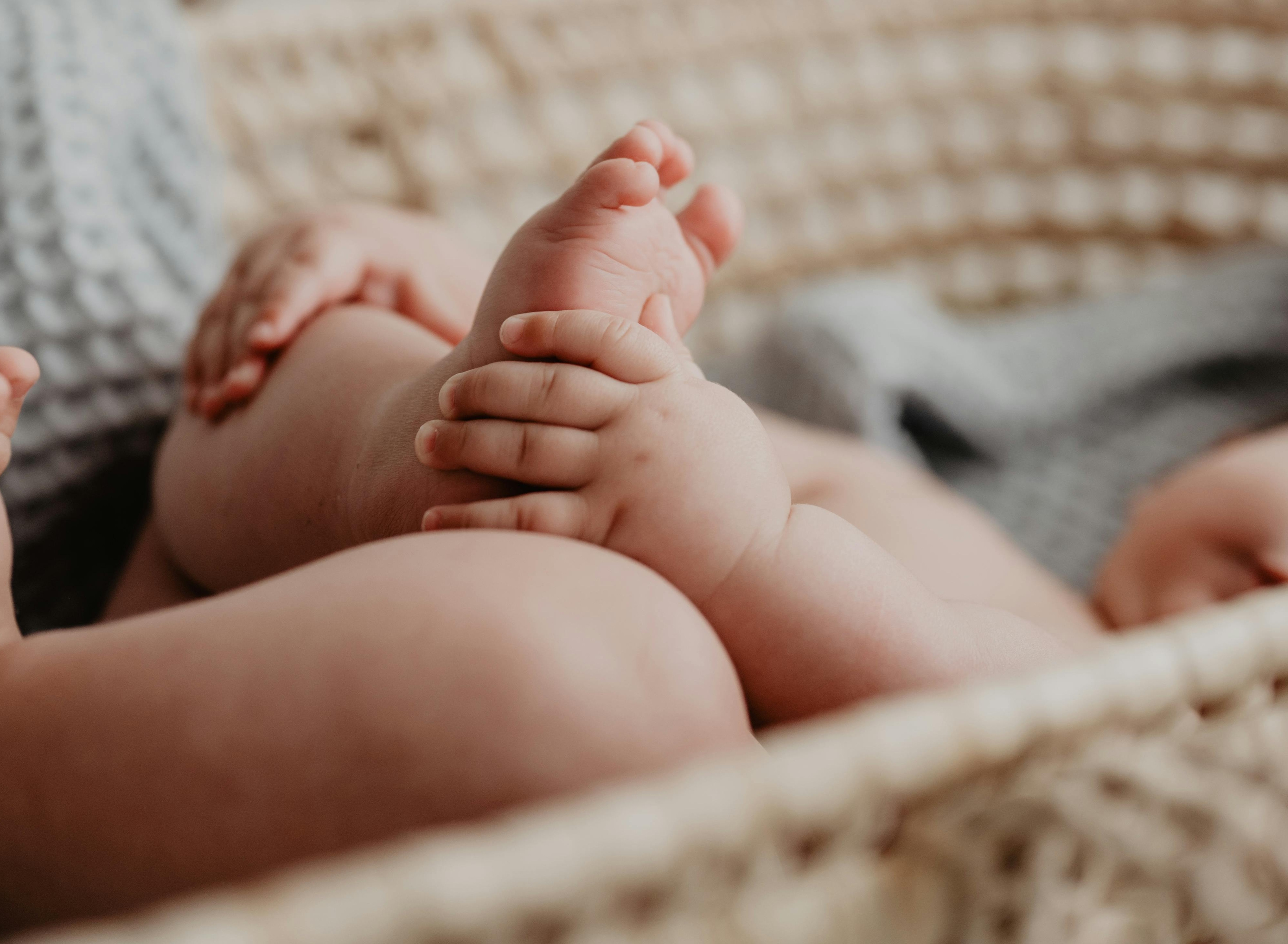 《人工生殖法」和代孕議題近來引起討論，律師劉韋廷拋出3大代孕難題，支持修法築起法律底線，圖為示意圖。（翻攝自Pexels圖庫）