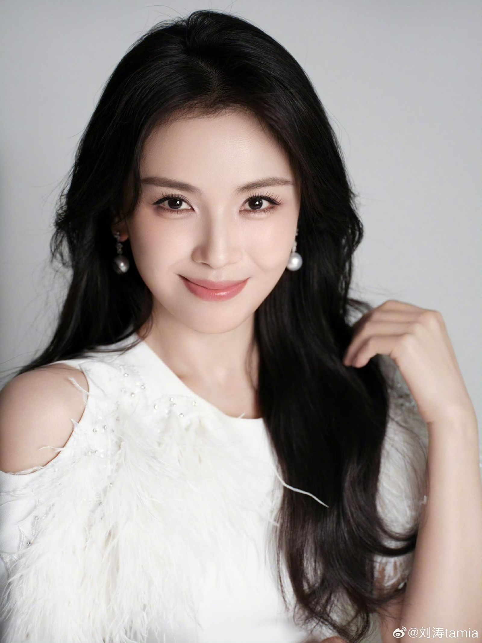 劉濤數度為丈夫王珂投資失利還債。（翻攝自劉濤微博）