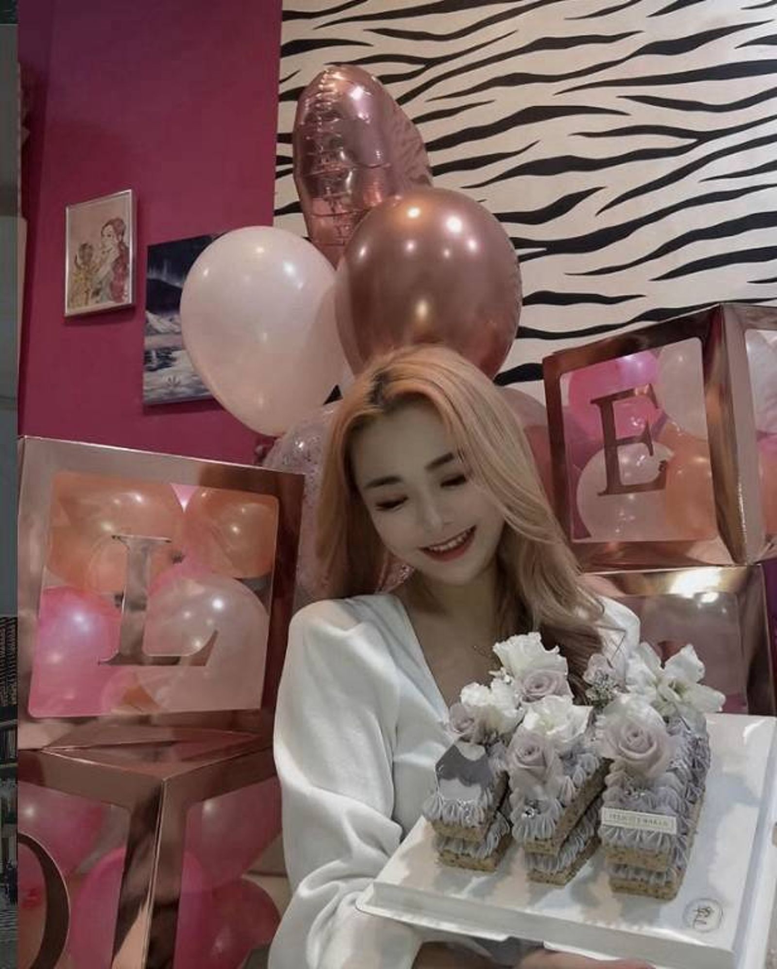 李女在生日PO出派對照片，還願自己每一歲都不忘善良、不忘初心。（翻攝當事人IG）