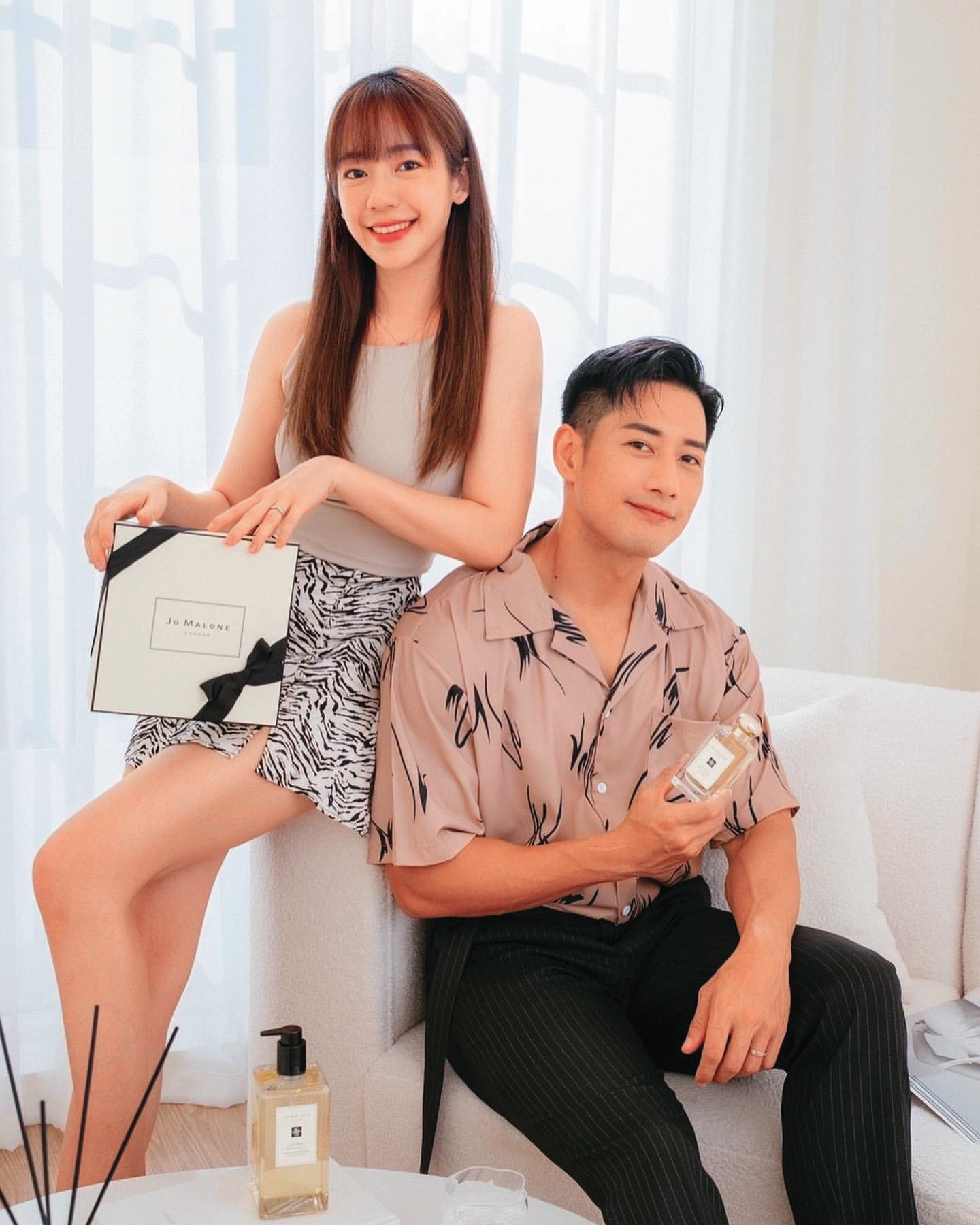 陳天仁（左）與周孝安（右）結婚後，兩人時不時會曬恩愛，還一起接業配賺生活費，但已於前年離婚。（翻攝自周孝安IG）