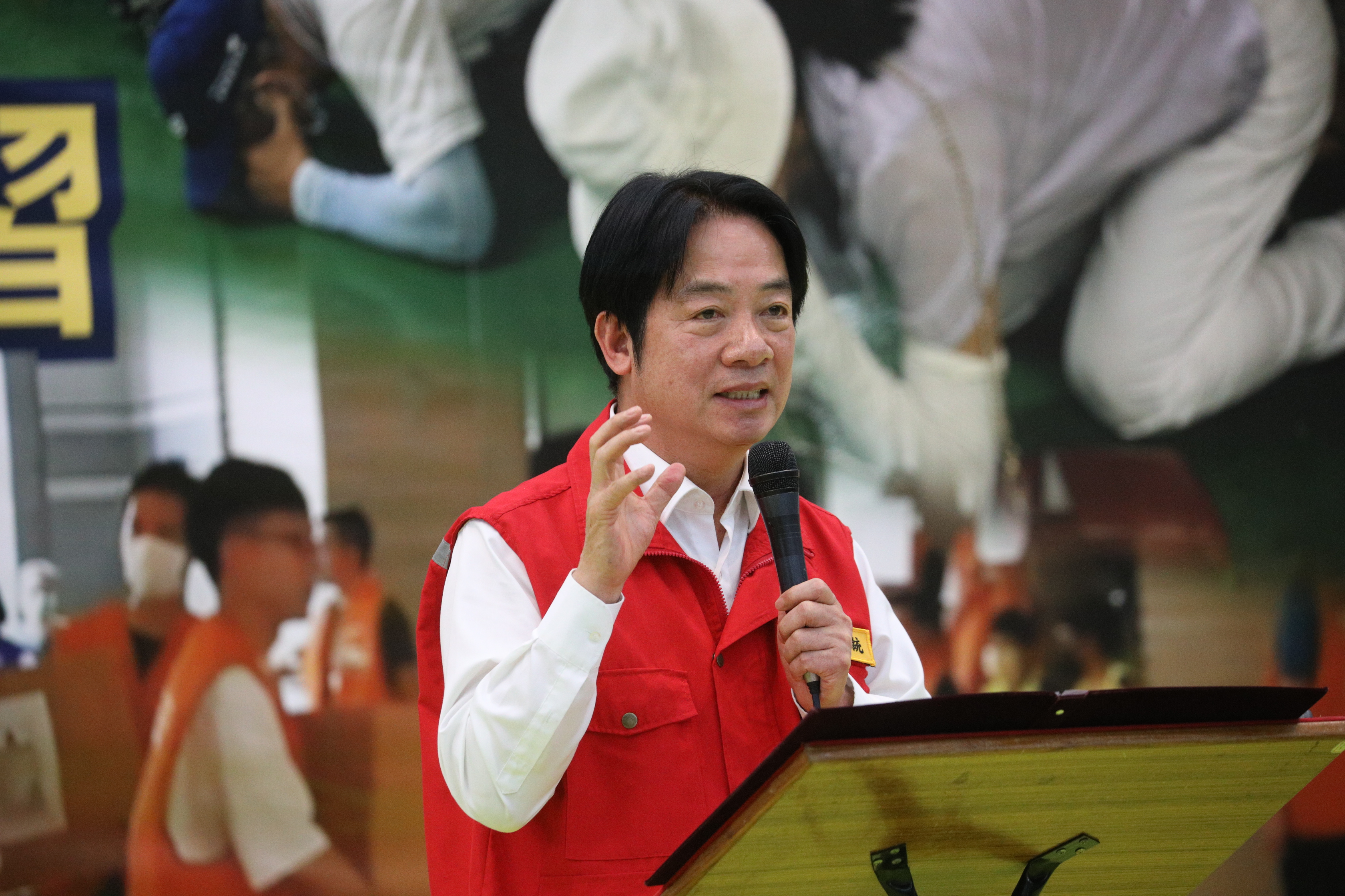 總統賴清德民調止跌回升，沈富雄點出關鍵來自國民黨的「2個救生圈」。（鏡報鄒保祥）