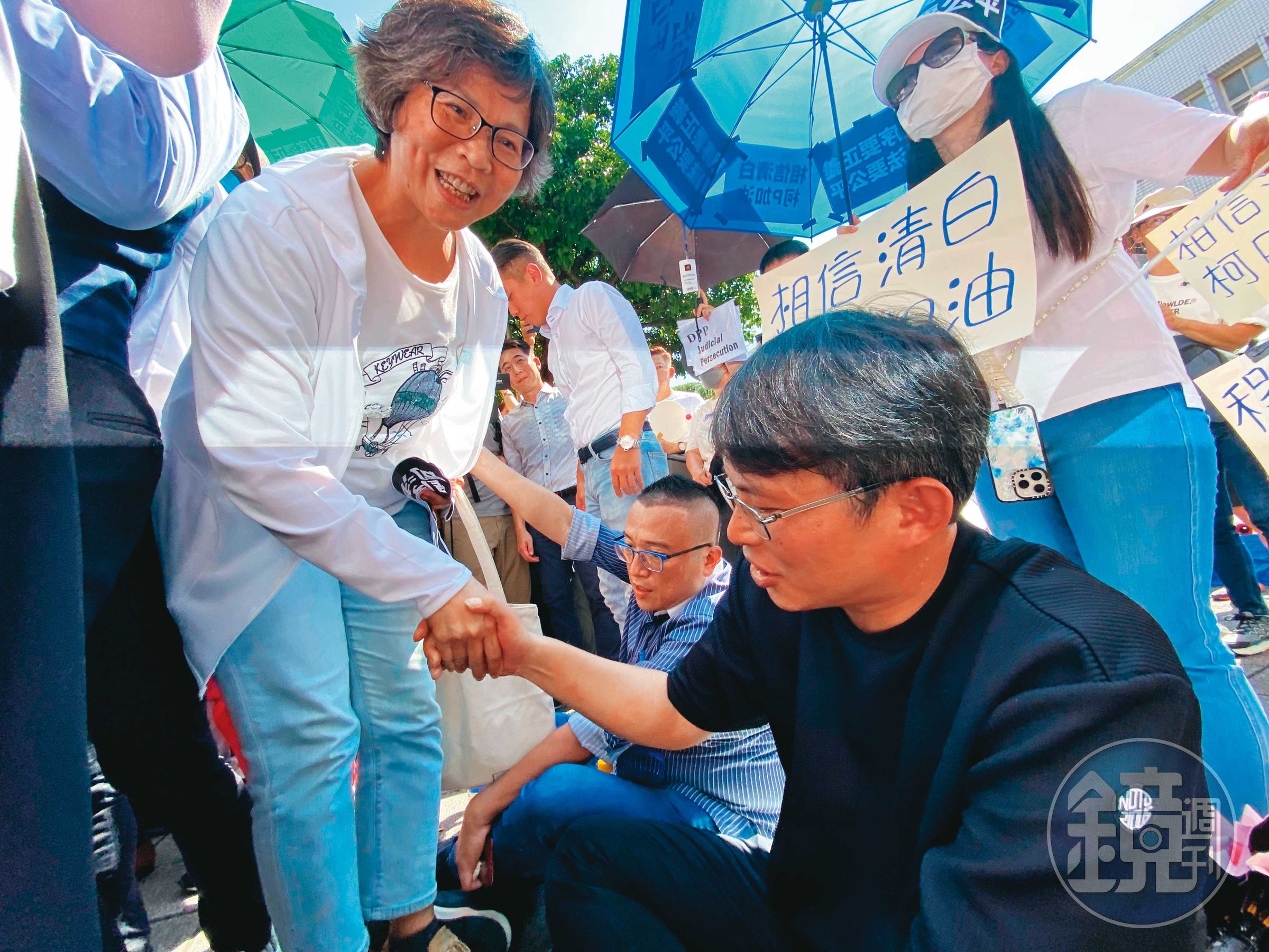 蔡壁如非現職中央委員無緣代理主席,她8月31日赴北檢前小草靜坐現場還特別向黃國昌致意。