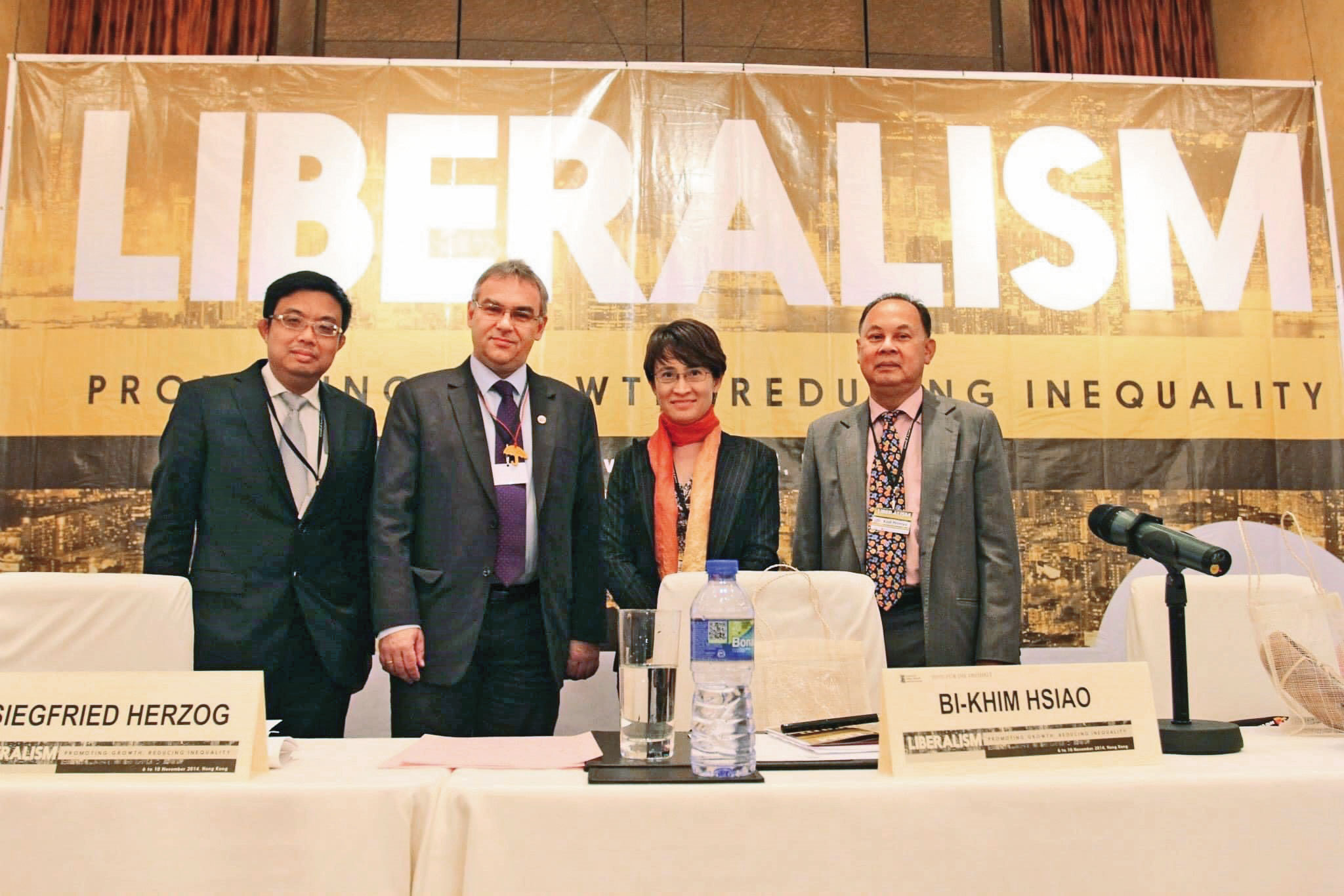 蕭美琴曾經擔任國際自由聯盟副主席。(翻攝民進黨國際部臉書)