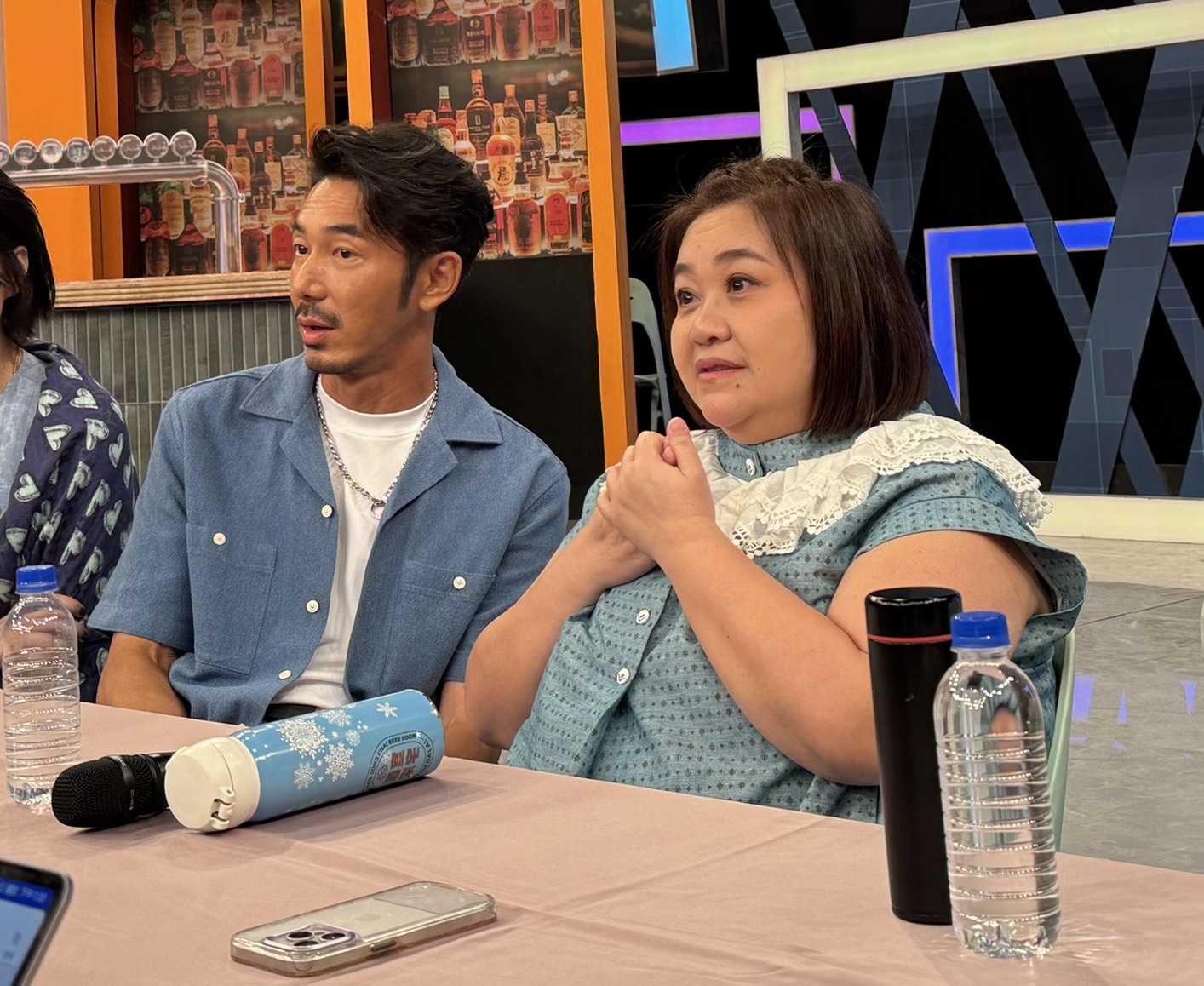 鍾欣凌和李李仁在戲裡飾演重逢的初戀情人。