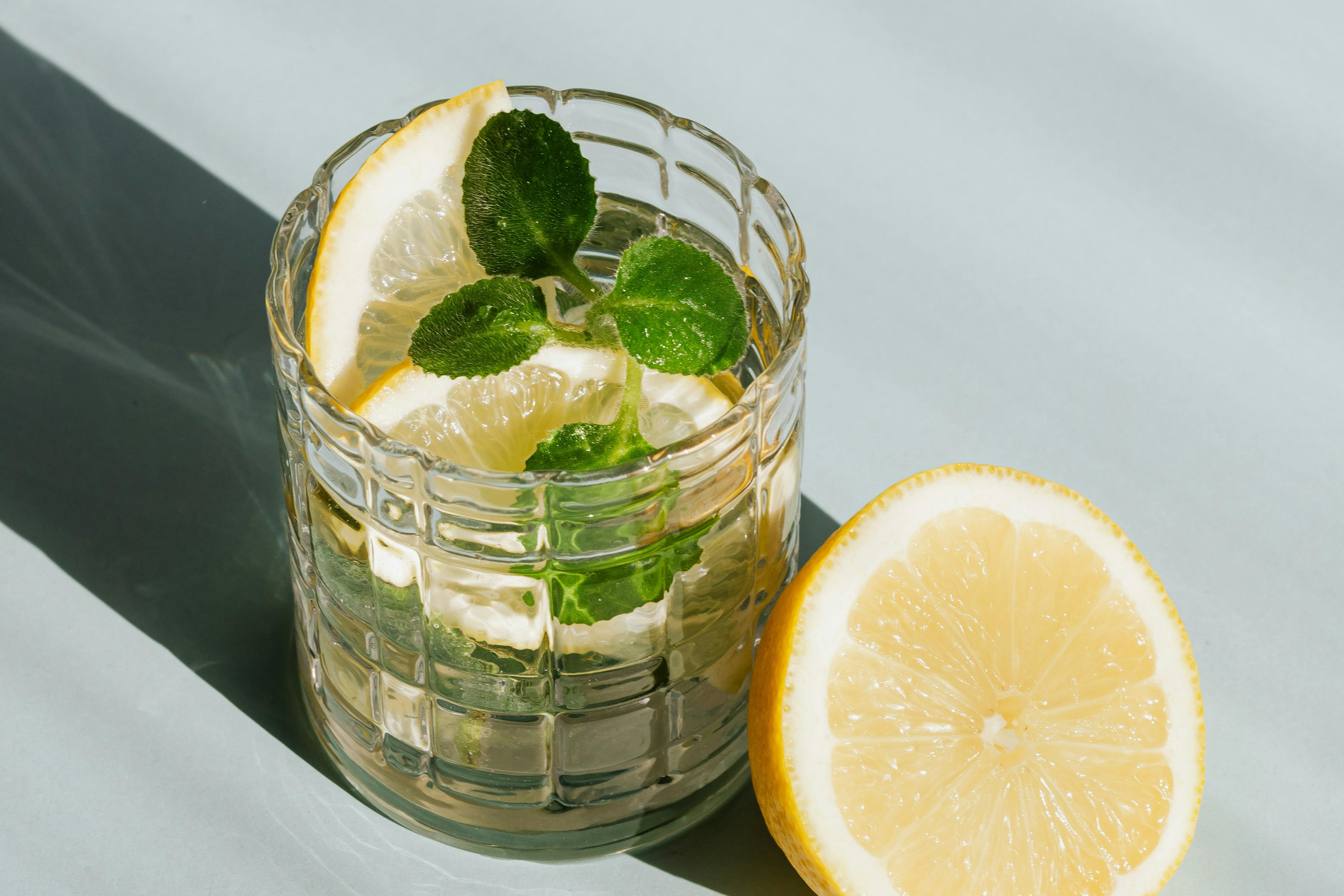 泰國自11月8日起實施新版《酒類管制法》,引發商家與旅客一片譁然。示意圖(pexels提供)