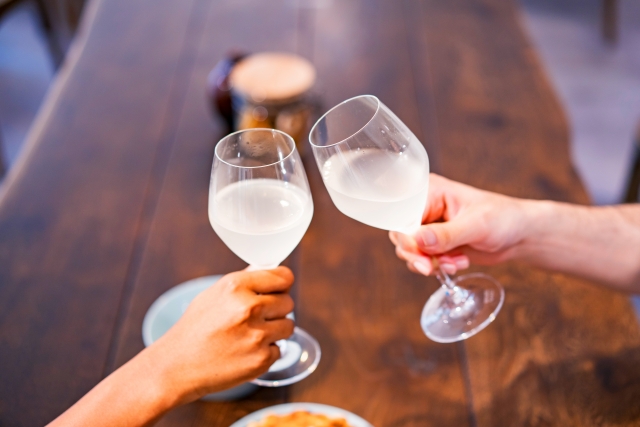 一名竹科男意外發現女友其實已結婚，崩潰的PO文問網友要不要繼續下去。（翻攝自Pexels）