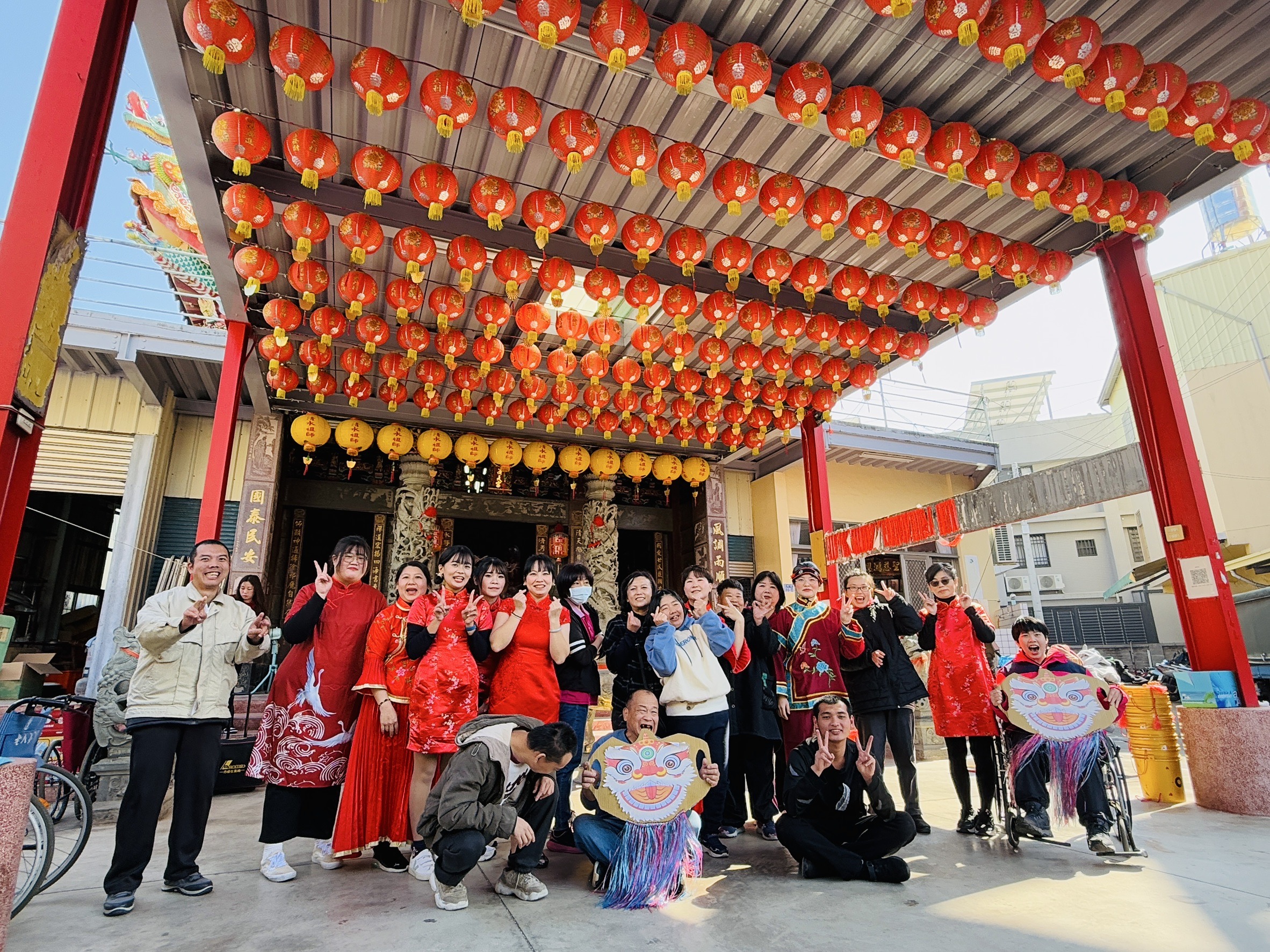 雲林身障養護中心今在斗六清天宮舉辦歲末尾牙。（雲林縣身心障礙養護中心提供）