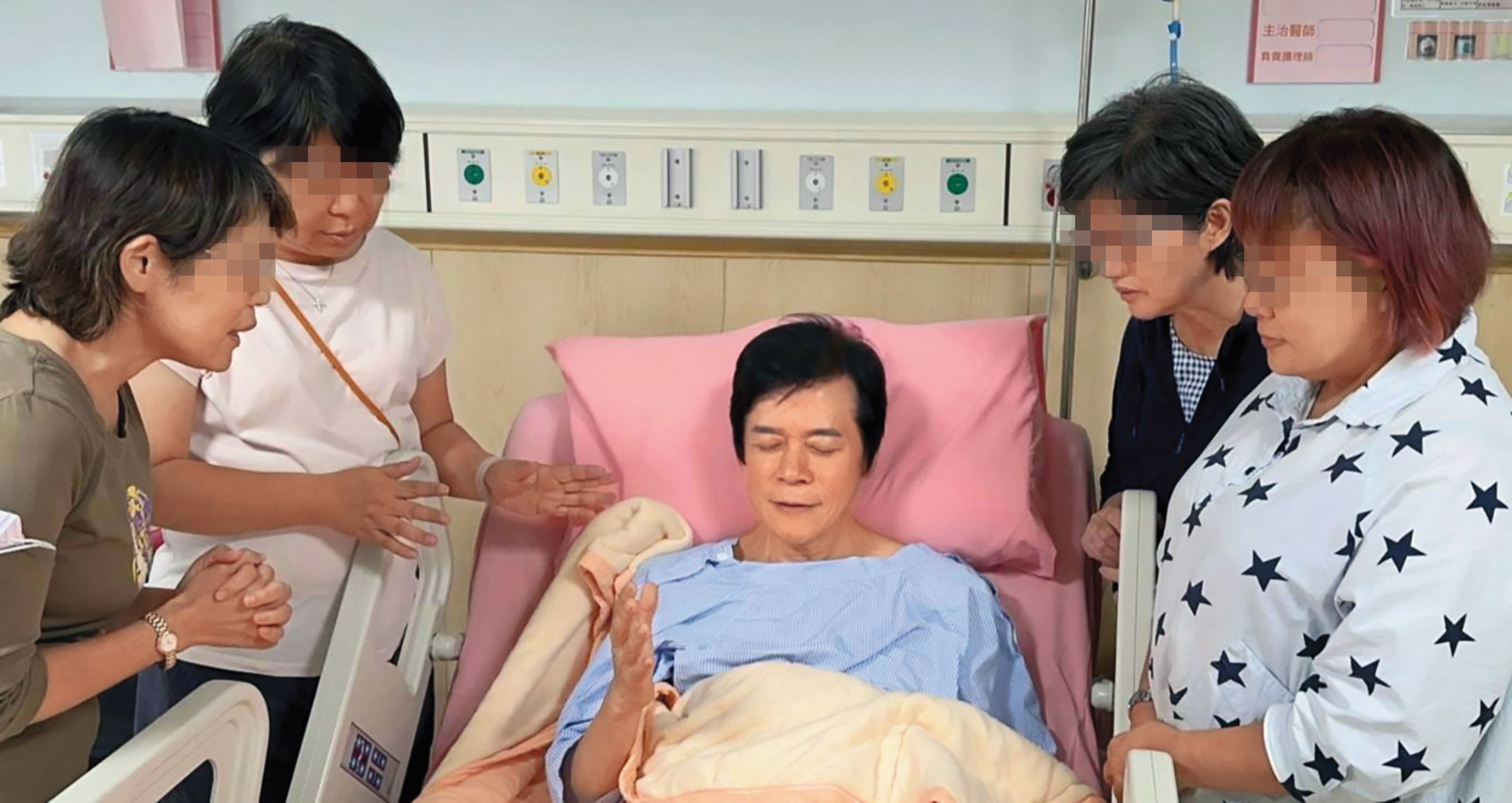 洪榮宏因攝護腺肥大住院進行雷射汽化切割術,當時床榻卻沒見到張瀞云身影。(翻攝自洪榮宏臉書)