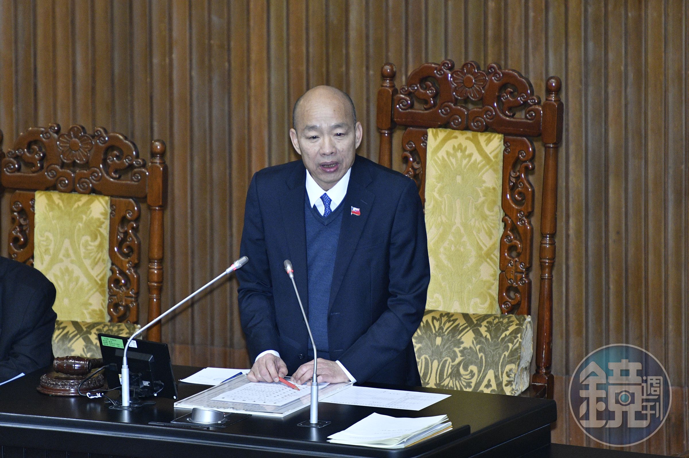 立法院長韓國瑜今天主持質詢沒照例喊休息等人到場,一路唱名到底5分鐘就宣布結束。