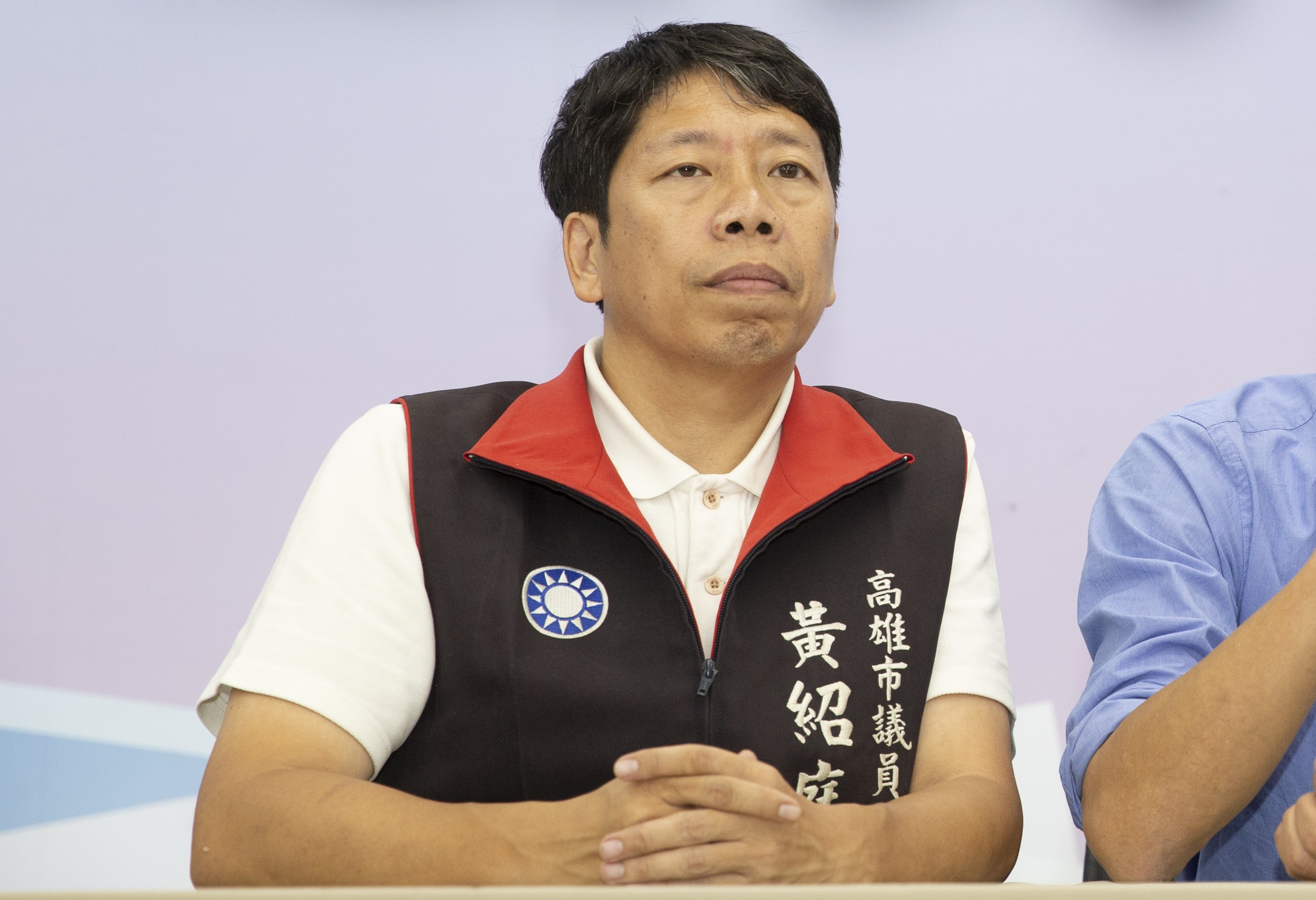 國民黨高雄市議員黃紹庭疑涉助理費風波遭檢調搜索，但人卻行蹤成謎。（本刊資料照）