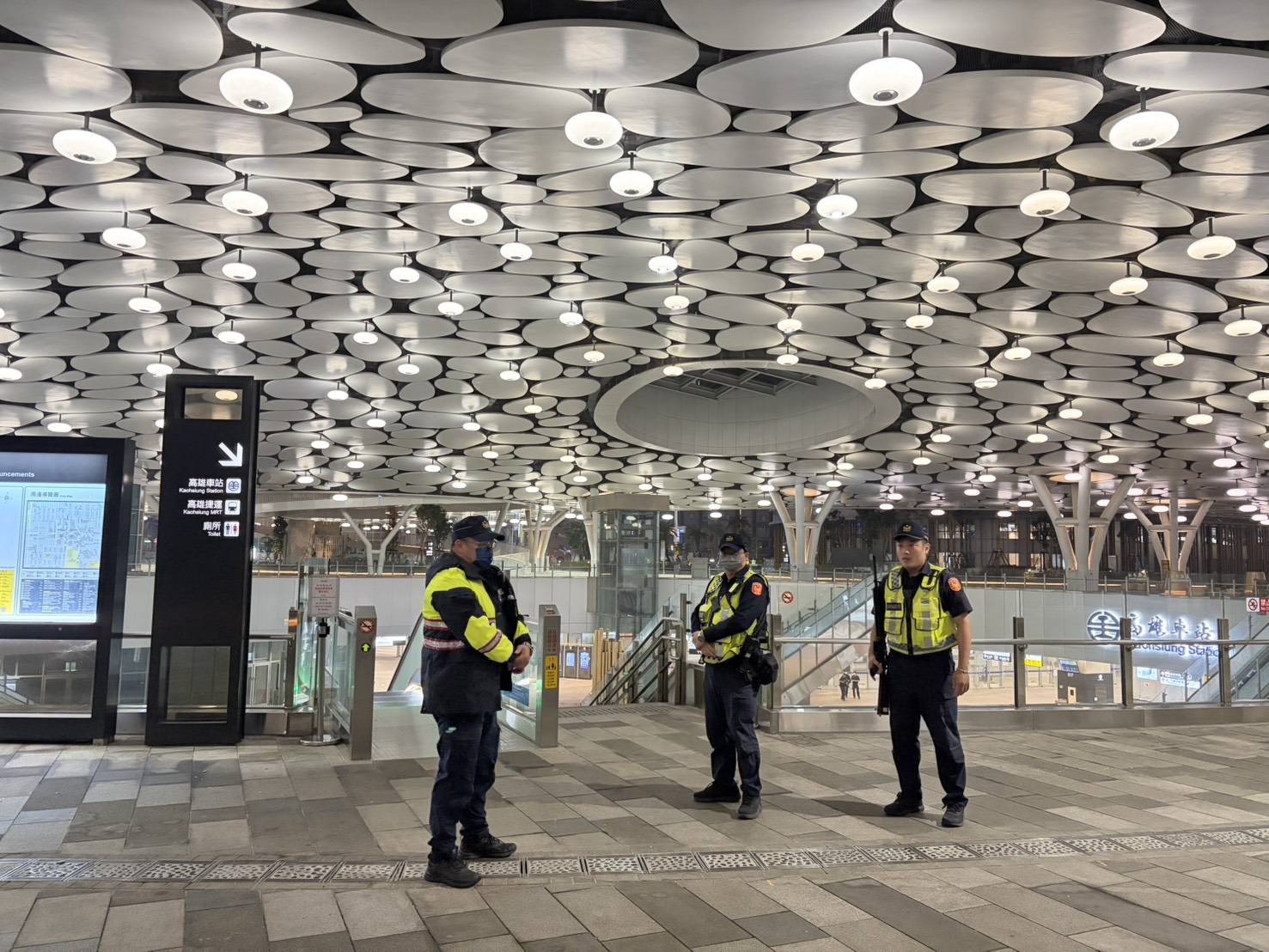 為防北捷事件也在高雄發生，陳其邁在第一時間指示要求強化安全維護作為。（翻攝自陳其邁臉書）