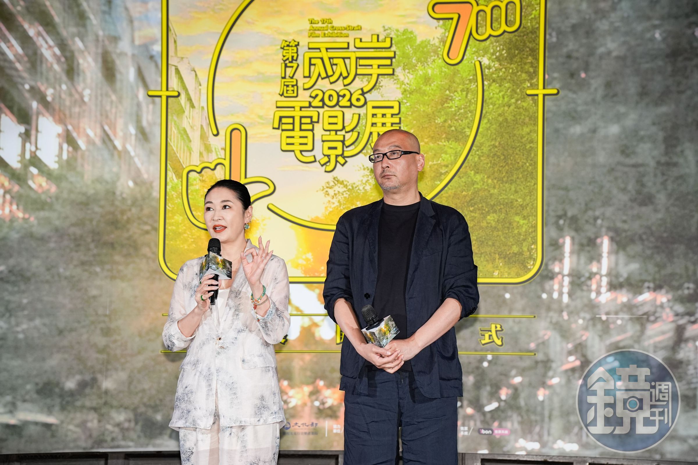 導演管虎與製片人妻子梁靜攜新作《東極島》來到兩岸電影展。