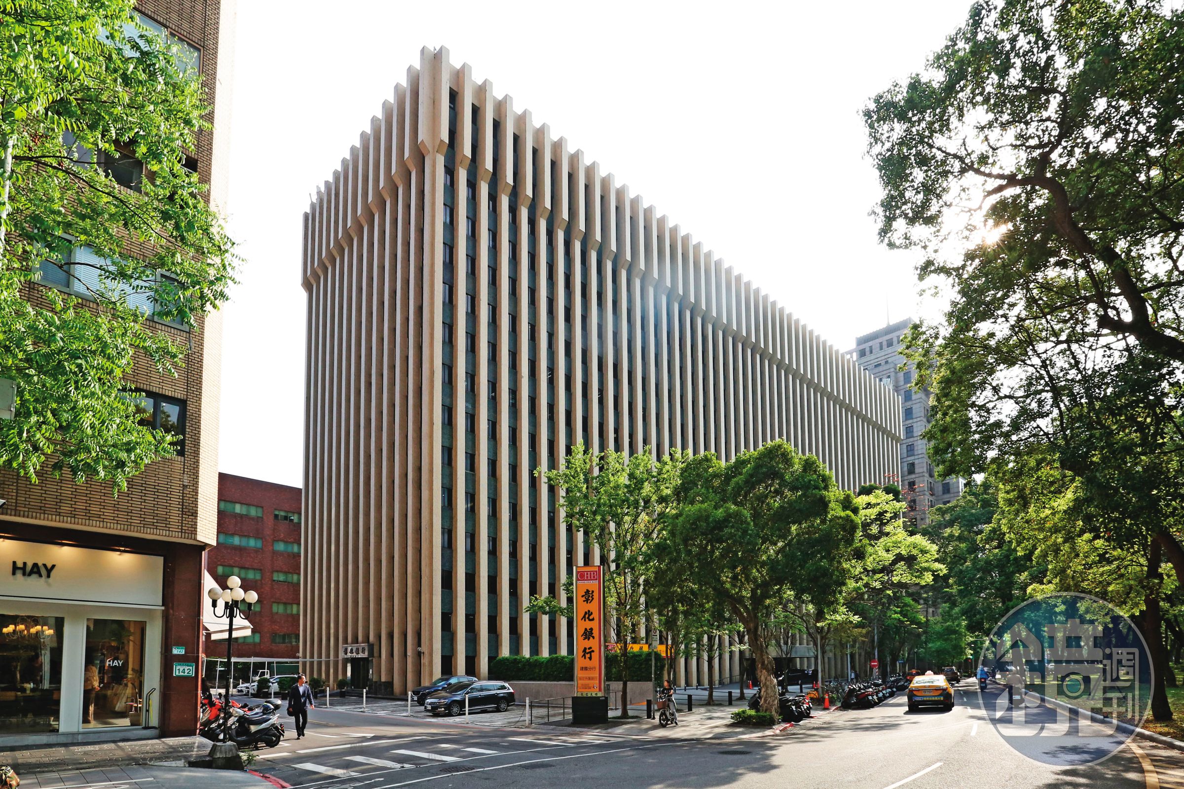芙蓉大樓位於北市仁愛路三段,未來有機會成為豪宅地標建築。