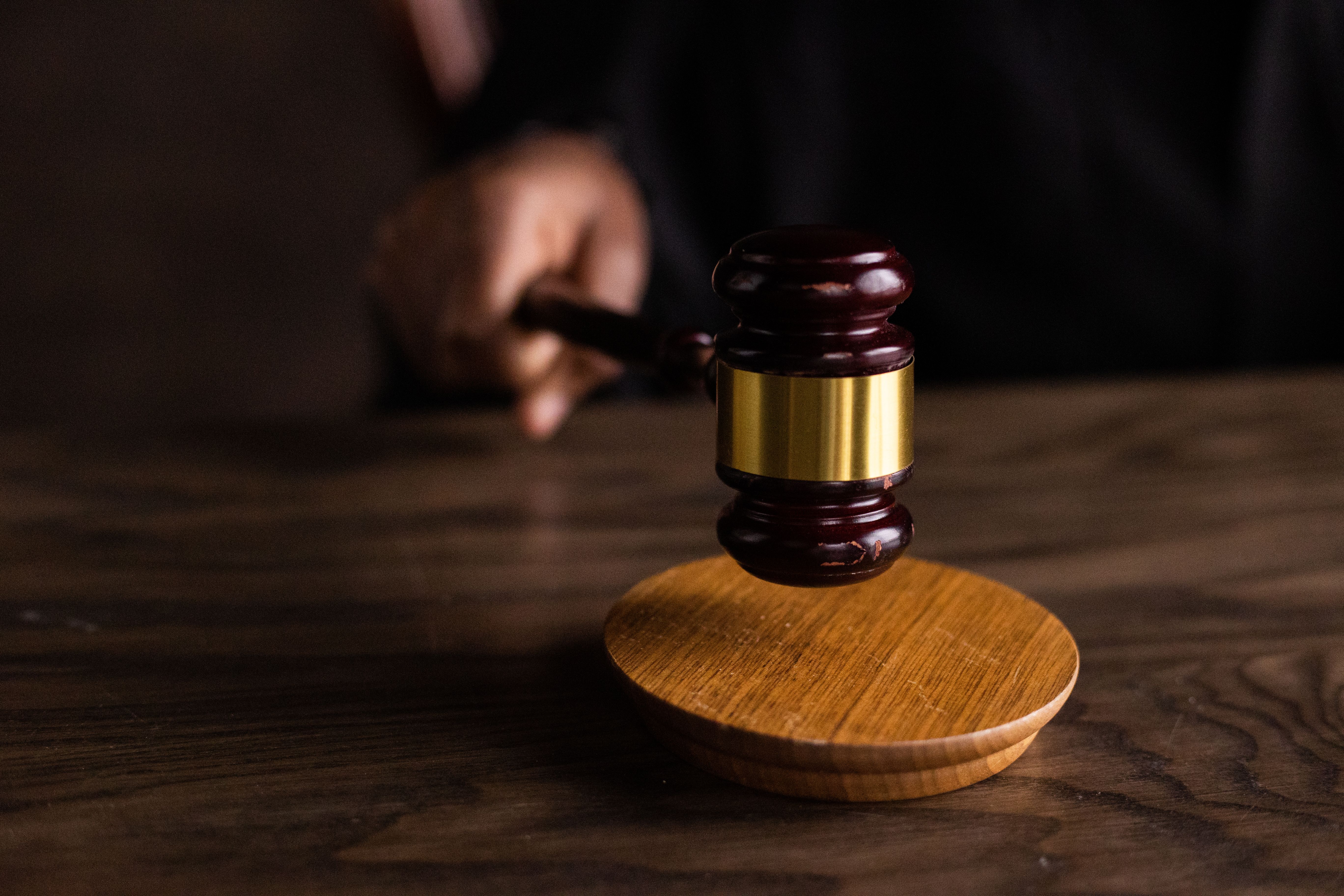 桃園一名女子提告哥哥侵占遺產,但法院審理後認定證據不足,裁定駁回全案確定。(示意圖,取自Pexels)