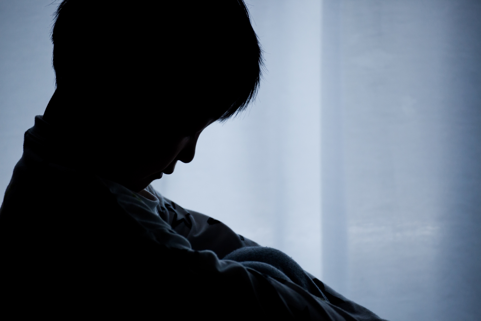 印度一名男子因求婚遭拒，竟將女子年僅1歲半的兒子活活摔死。（示意圖，非當事人；翻攝自photo-ac）