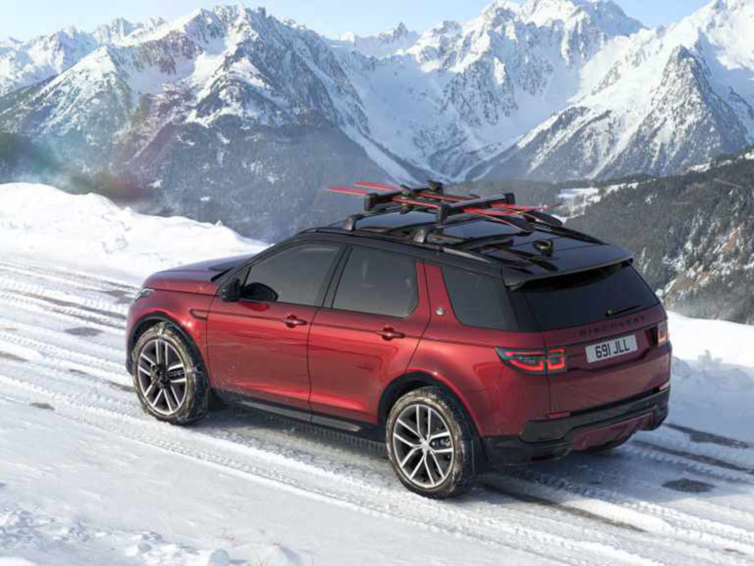 Discovery Sport 曾經是同級唯一提供 5+2 七人座設定的中型休旅車。