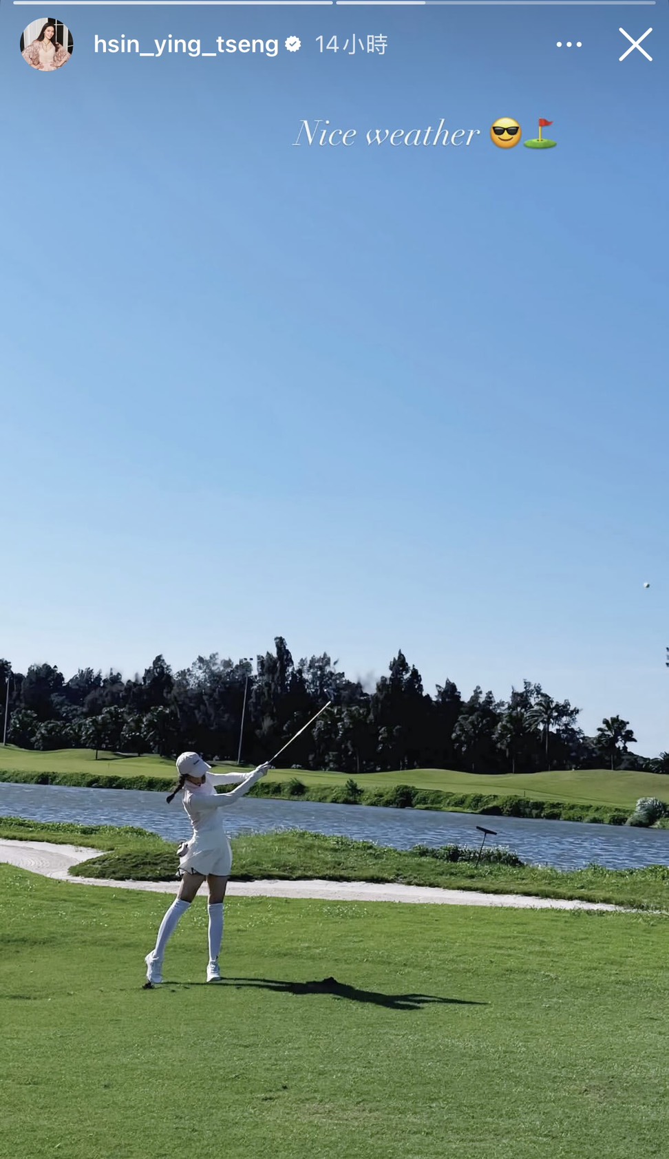 曾馨瑩曬出打高爾夫球揮竿的英姿，一雙美腿相當吸睛。（翻攝hsin_ying_tseng IG）