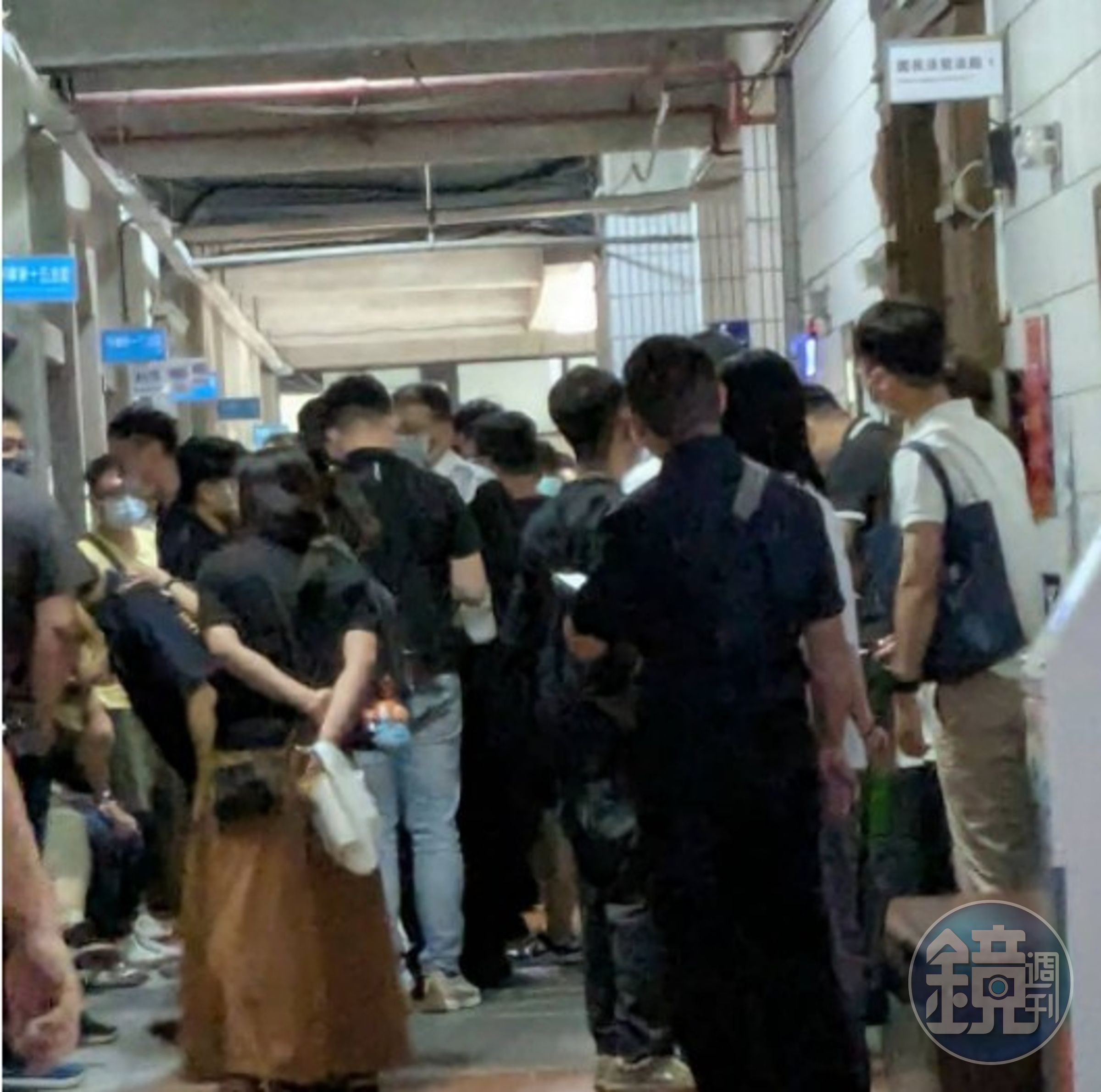 警員白單轉紅單圖利案被告人數眾多,改在大法庭審理。