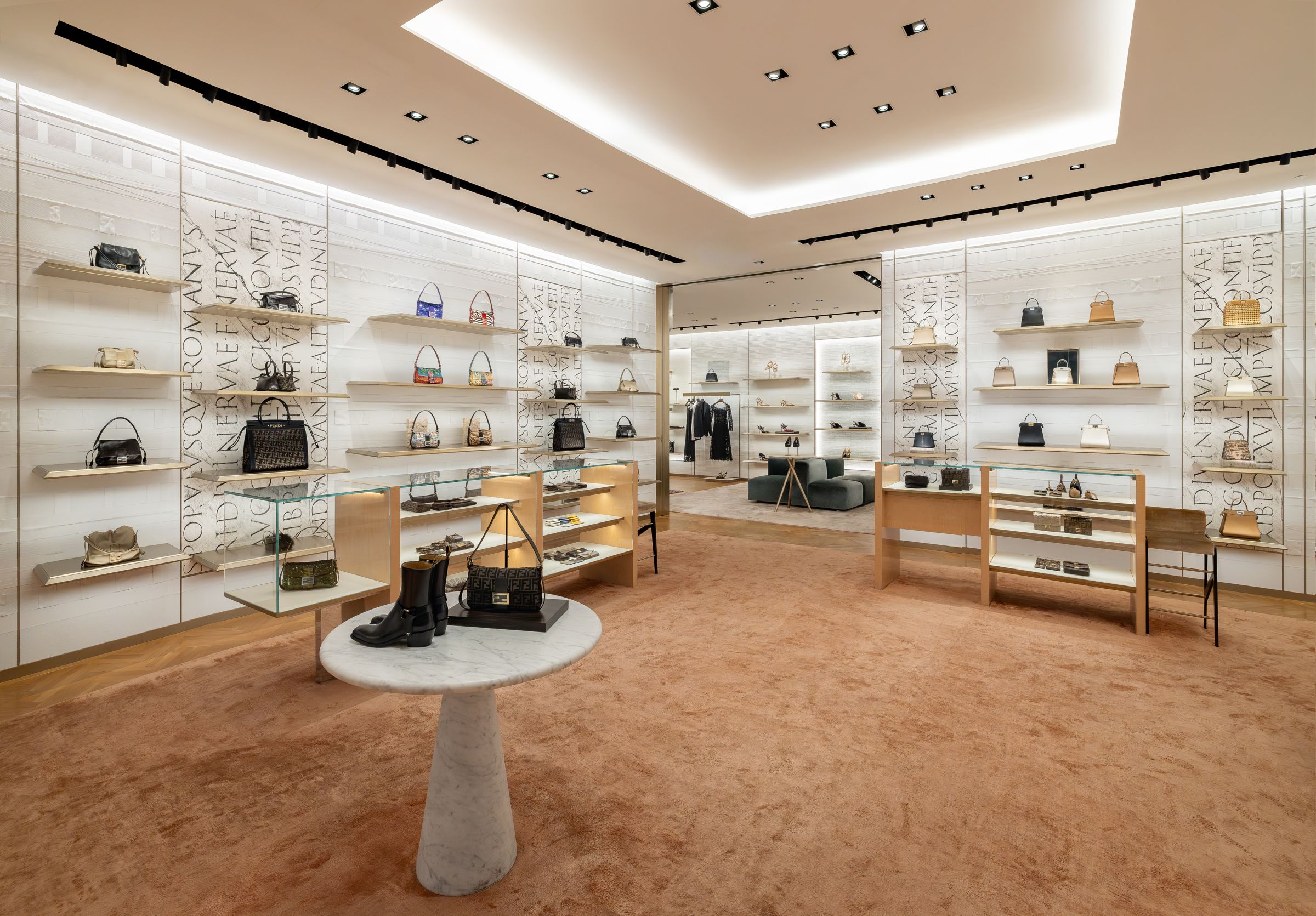 FENDI台北101精品店店裝。（FENDI提供）