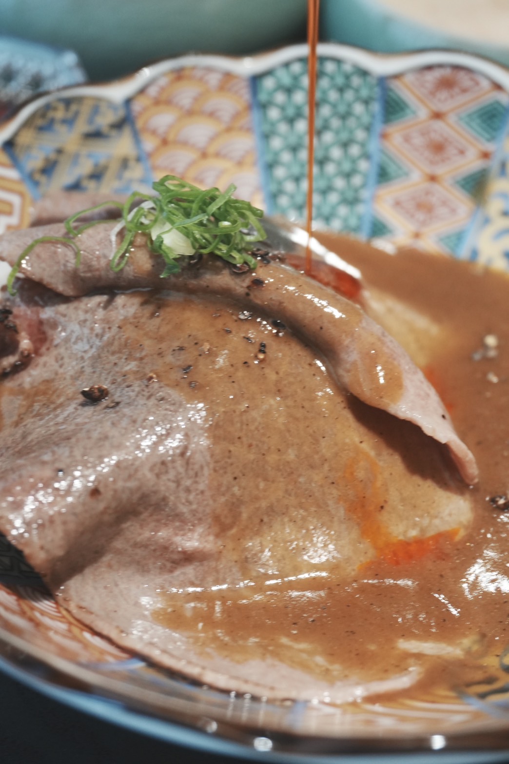 SHABU ZEN的特製咖哩飯必點！柔潤的香氣與風味搭配肉的旨味令人回味再三。