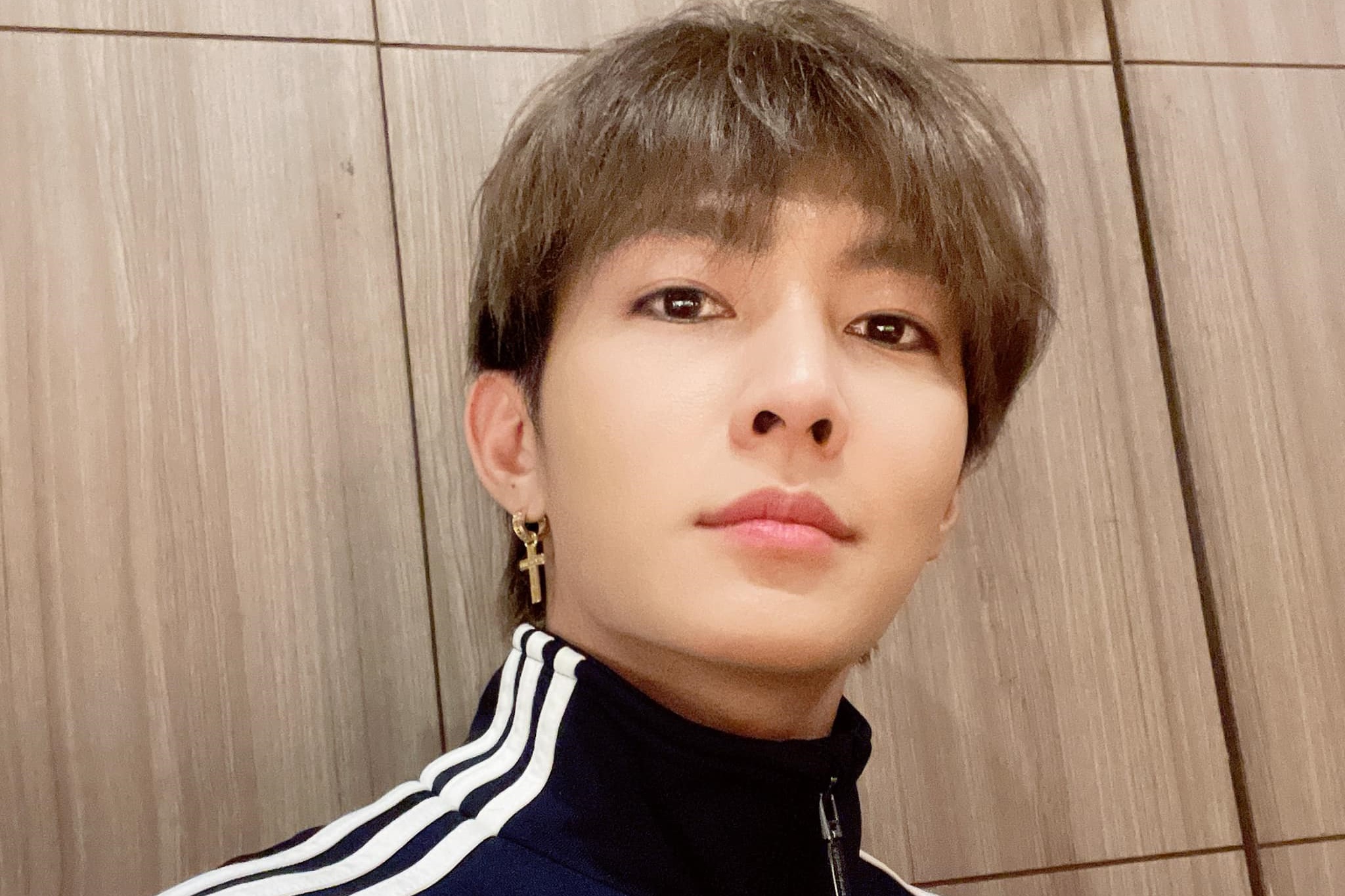 命理師高煜霖提醒，炎亞綸改本名求轉運，恐賠了夫人又折兵。（翻攝自炎亞綸臉書）