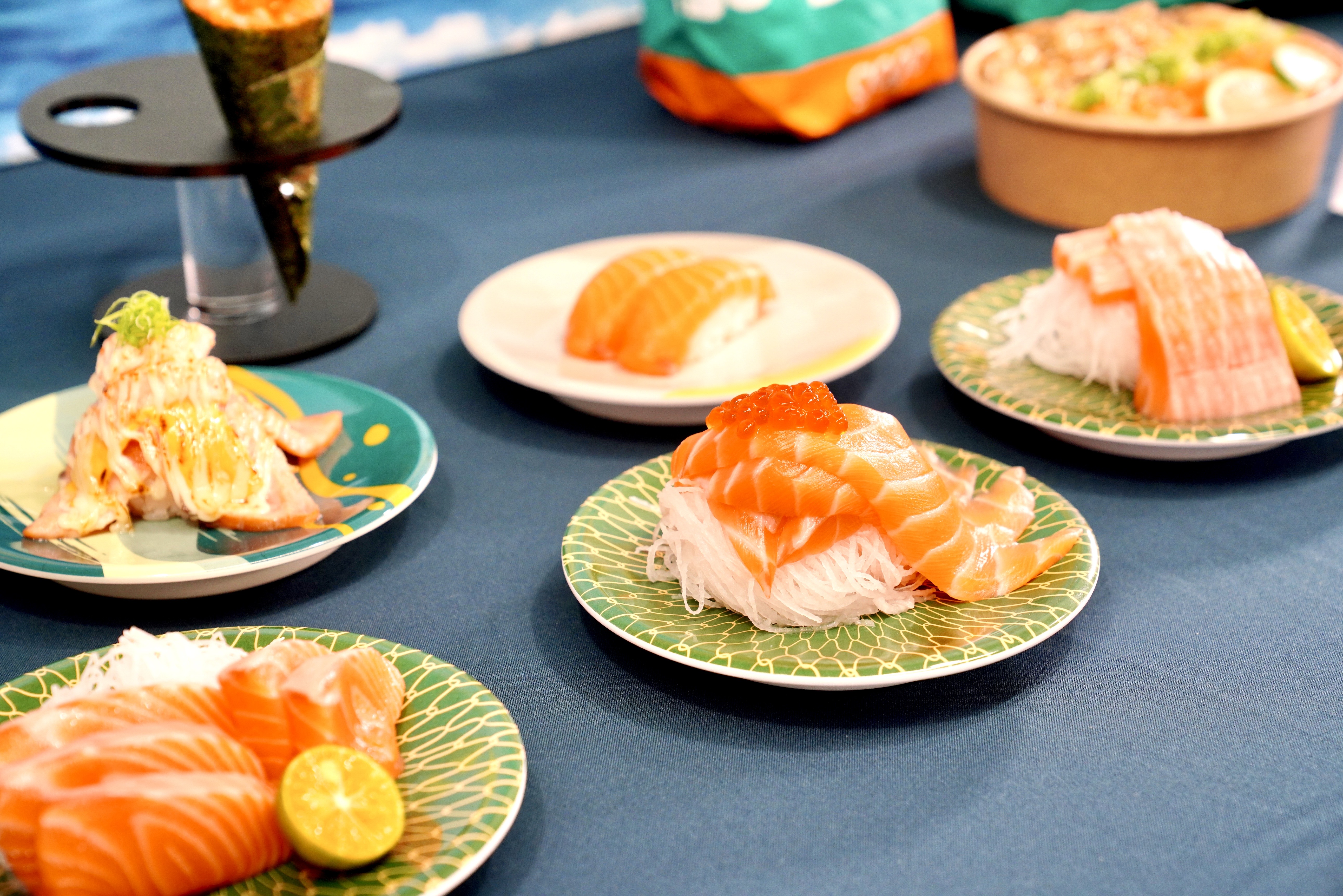 爭鮮於今年8月多款鮭魚新作，從鮮嫩鮭魚肚到厚實背肉，讓消費者在爭鮮也能輕鬆品嚐頂級鮮味。