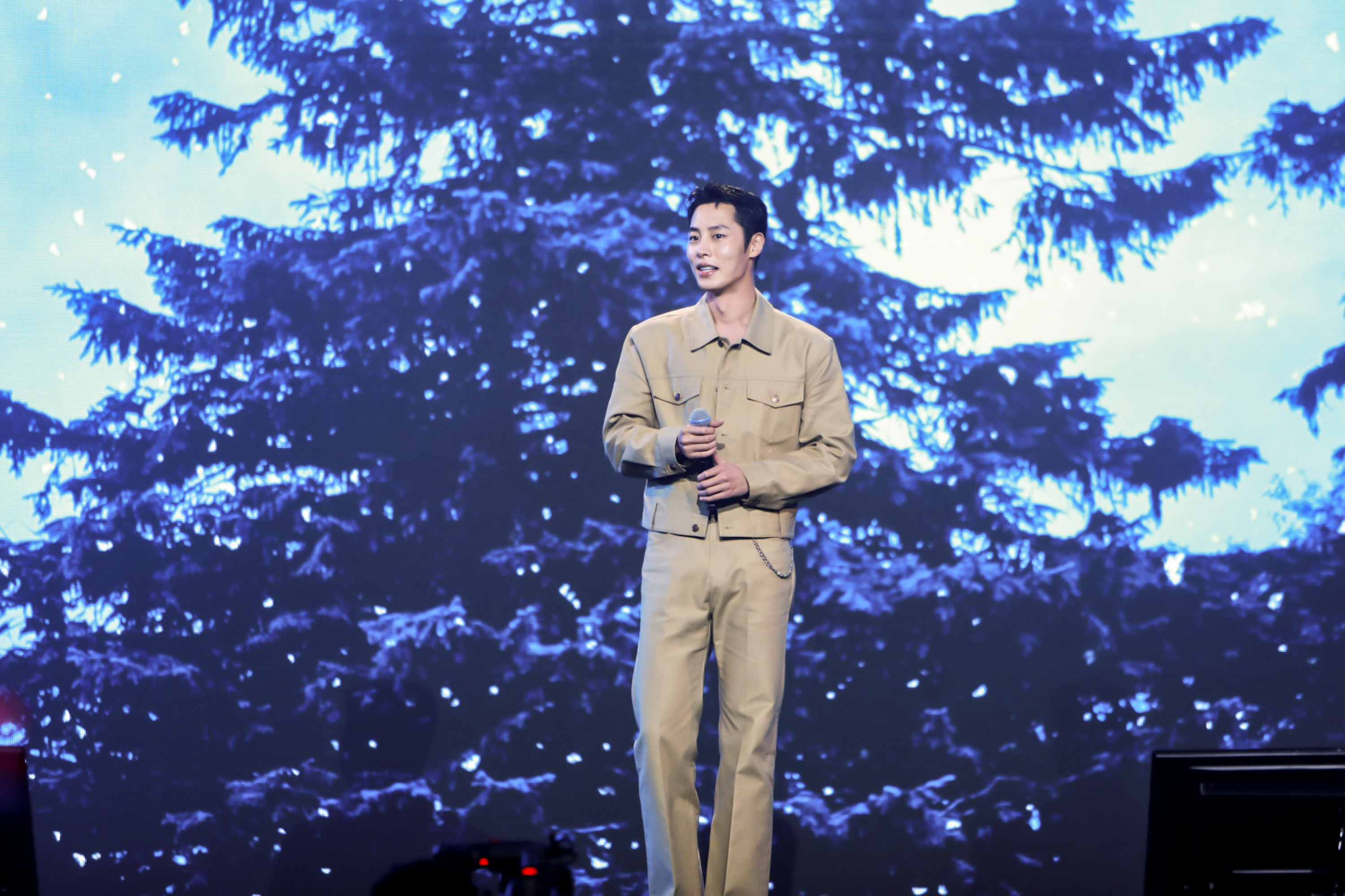 李宰旭時隔2年來台與粉絲見面，被起鬨跳舞忙求饒。（D-SHOW提供）