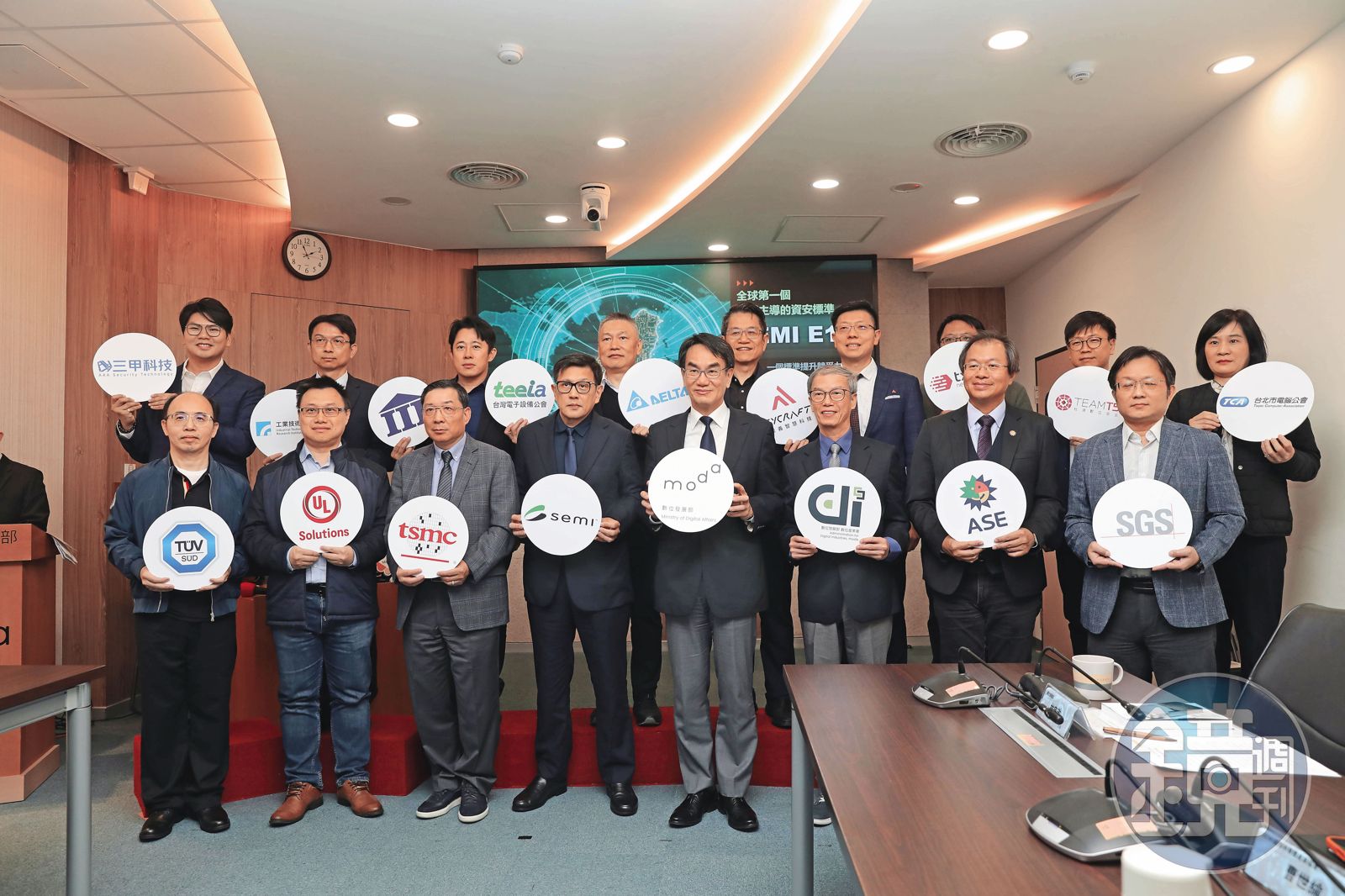 數發部組團打詐3/產業出身的數發部長林宜敬 揭台灣軟體走向國際解方