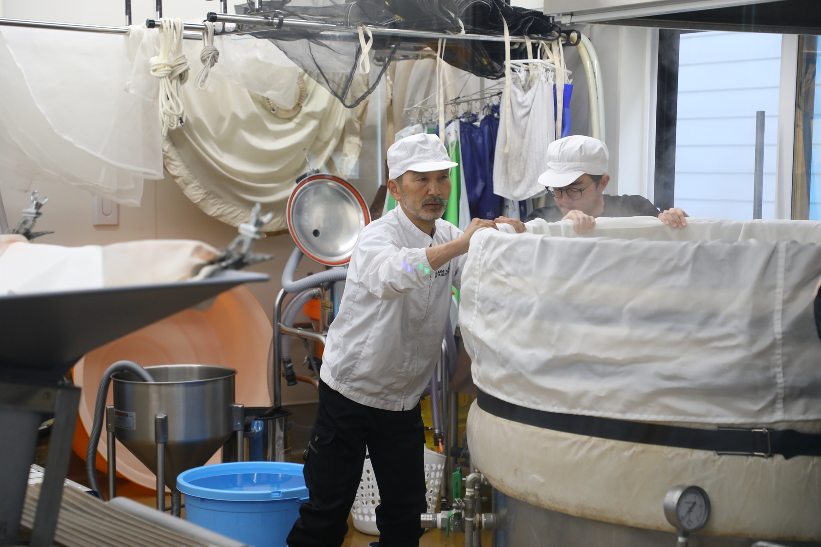 酒廠與十勝帶廣農業獸醫大學合作，致力培養下一代釀酒師。