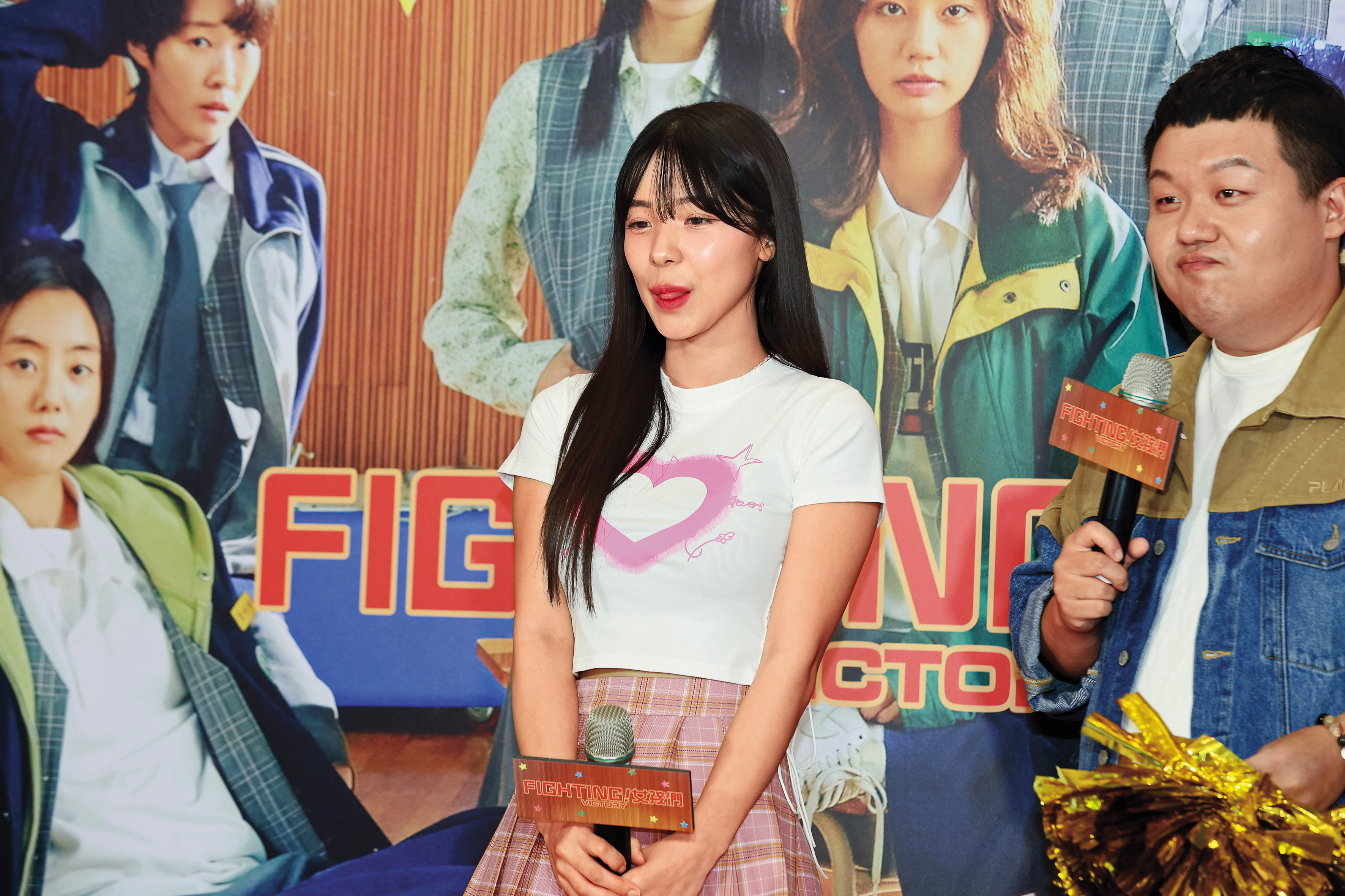 李多慧這調皮吐舌…啊，WML（我沒了）！說好的可愛路線呢？