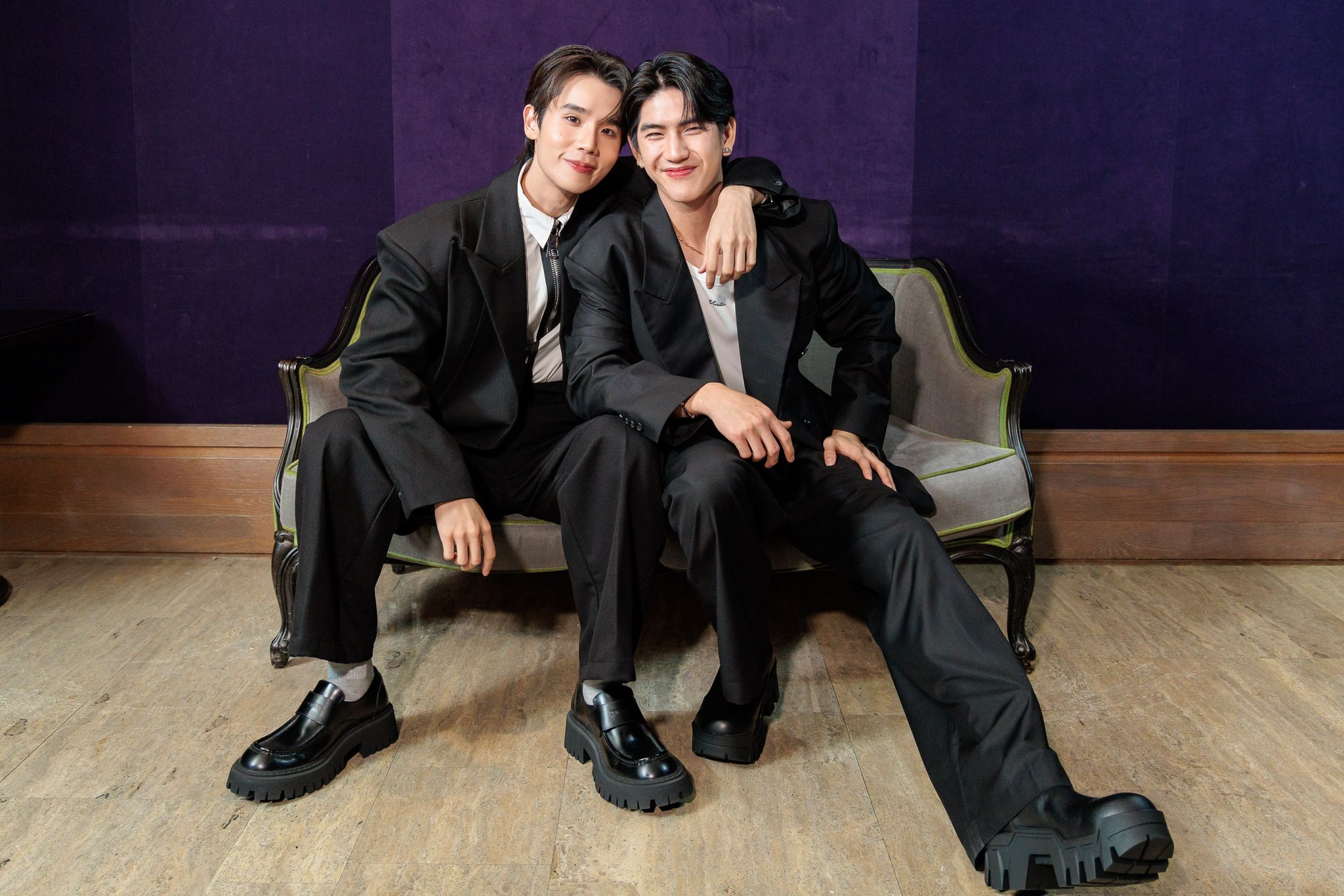 Jimmy（左）與Sea首次來台舉辦粉絲見面會，看到為他們接機而來的粉絲很感動。（無限娛樂提供）