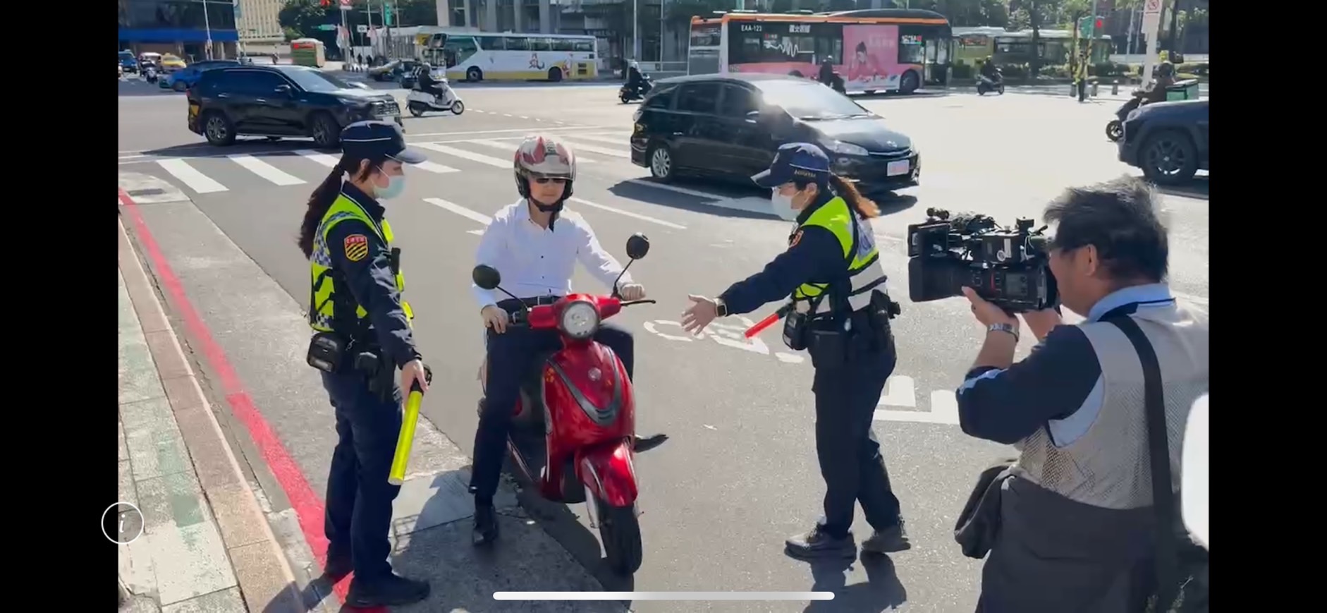 今（30日）0時起，微型電動二輪車未依規定領牌行駛，處最高新臺幣3600元罰鍰。（警方提供）