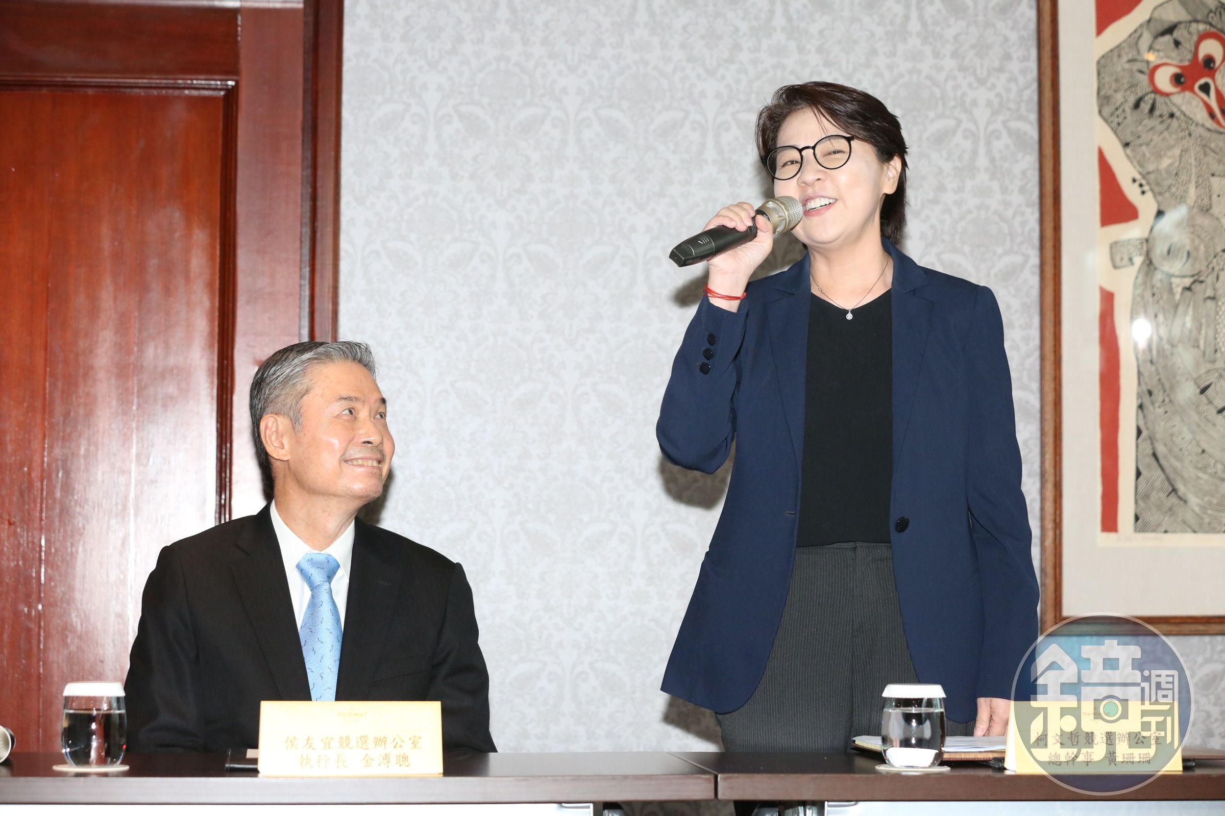 藍白合會前會今登場,兩邊分別派出金溥聰(左)與黃珊珊(右)對談。