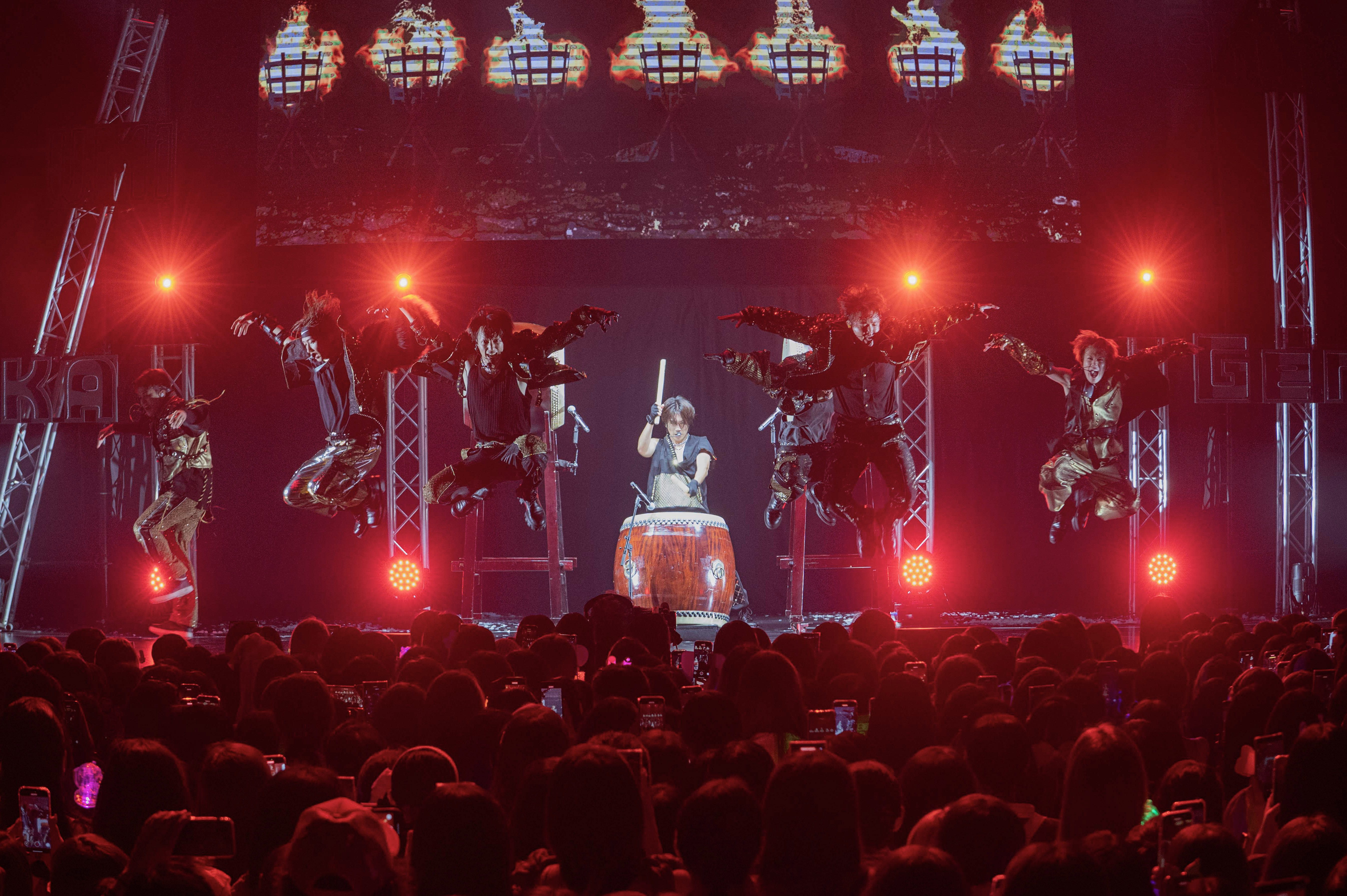 Travis Japan松田元太登場擊打和太鼓，震撼鼓聲掀起演唱會最高潮。（大鴻藝術BIG ART、超級圓頂SUPER DOME提供）