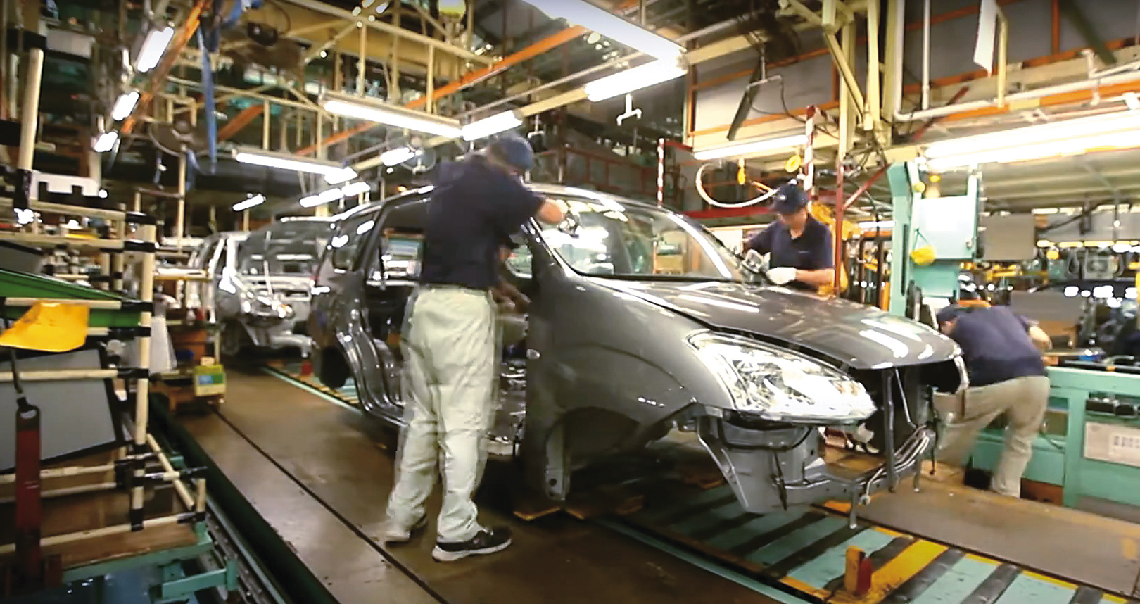 由於消費者期待「雙稅雙降」致使買氣停滯，台灣新車買氣跟著「霜降」。（翻攝中華車官網）