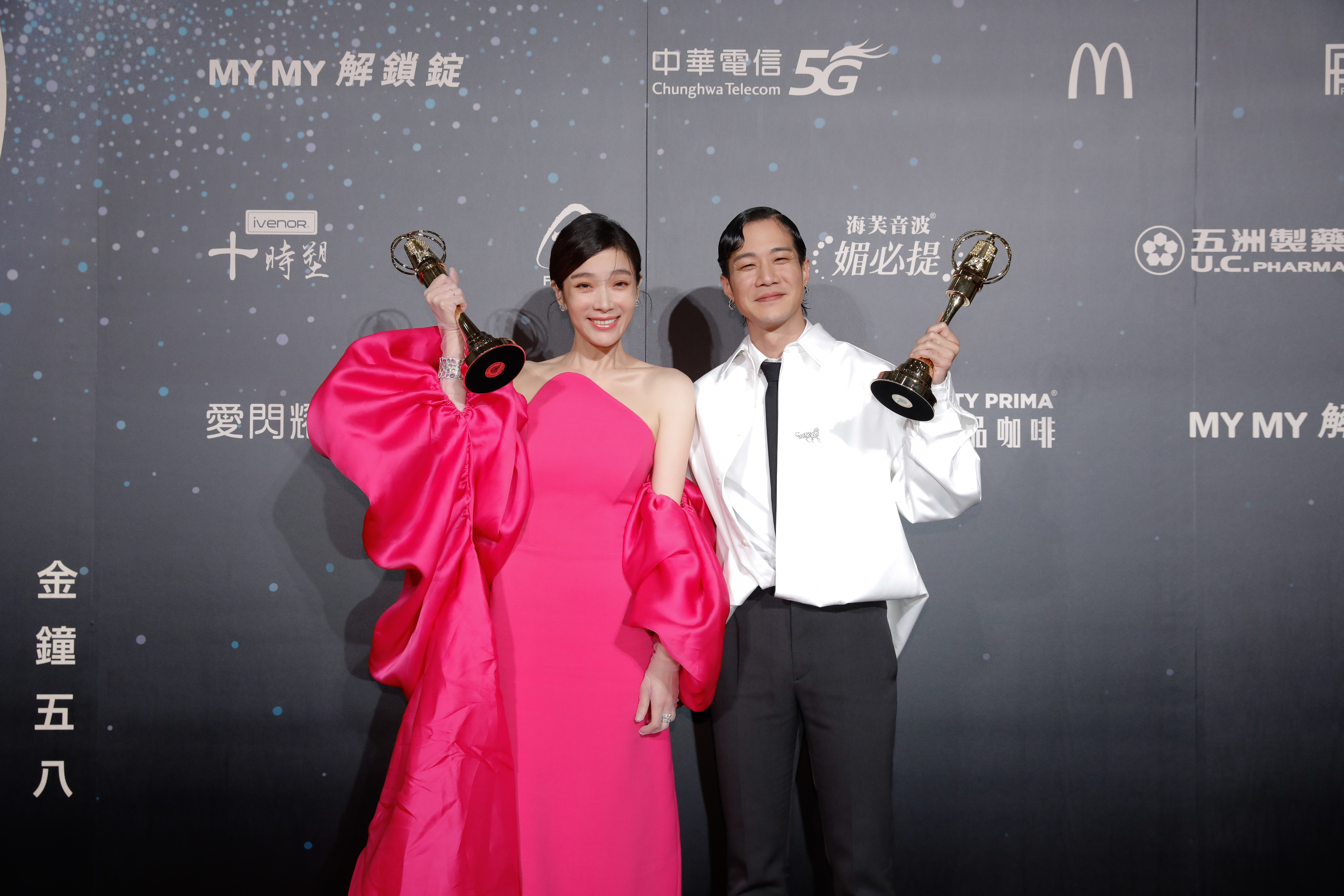 安心亞和蔡淑臻（左）列入最後討論，但蔡淑臻壓倒性勝利。男主角獎項，唐美雲認為，薛仕凌（右）的表現有目共睹。