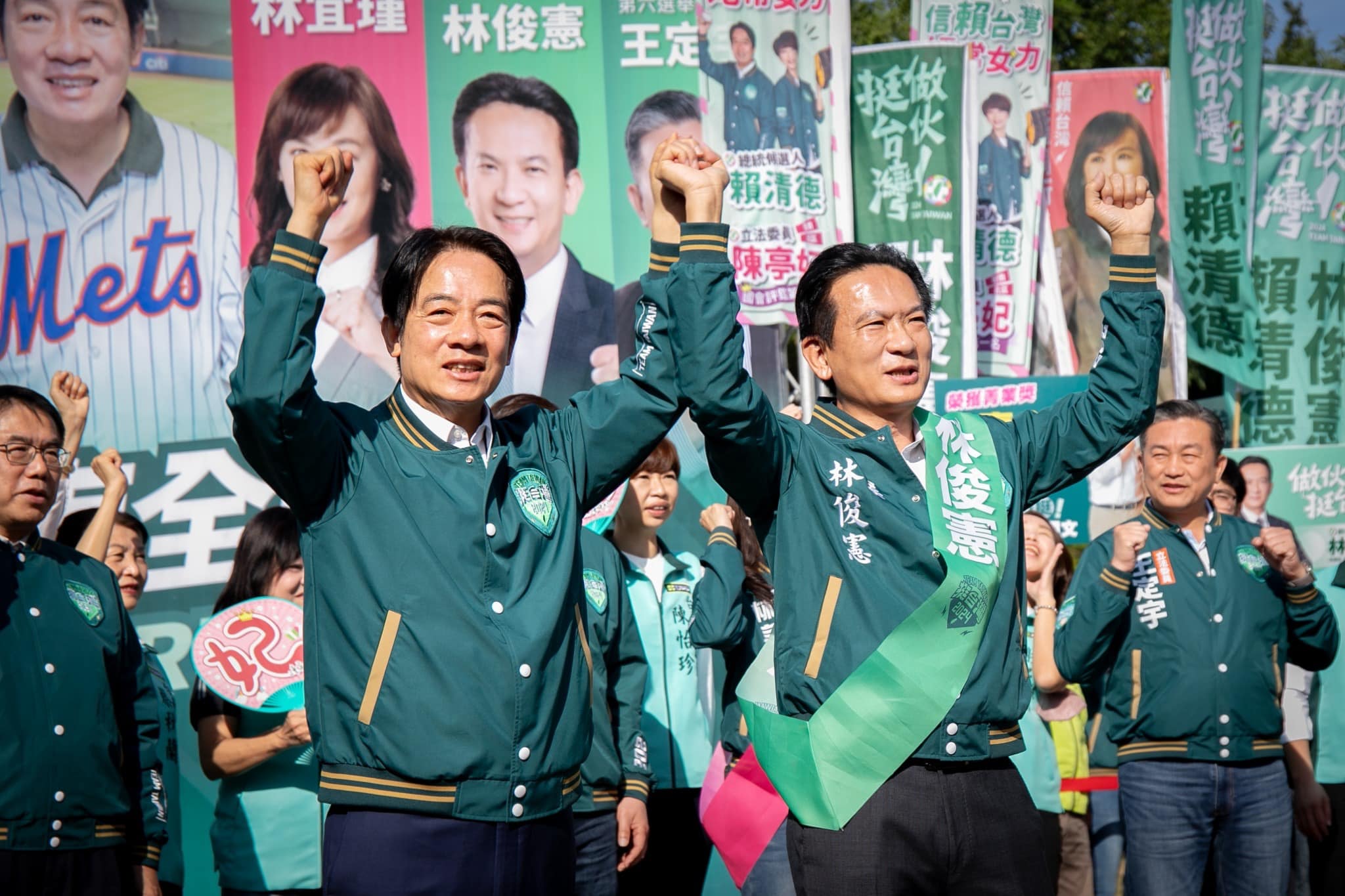 區域立委台南市第5選舉區王家貞不符資格不得登記，讓對手林俊憲得利。（翻攝自林俊憲臉書）