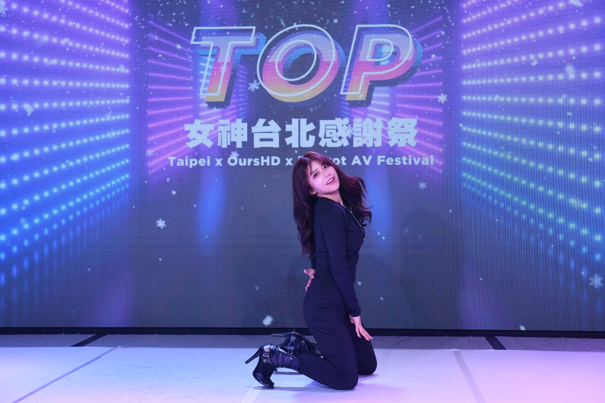 川越鈴子舞姿超撩人，她問粉絲：「我性感嗎？」