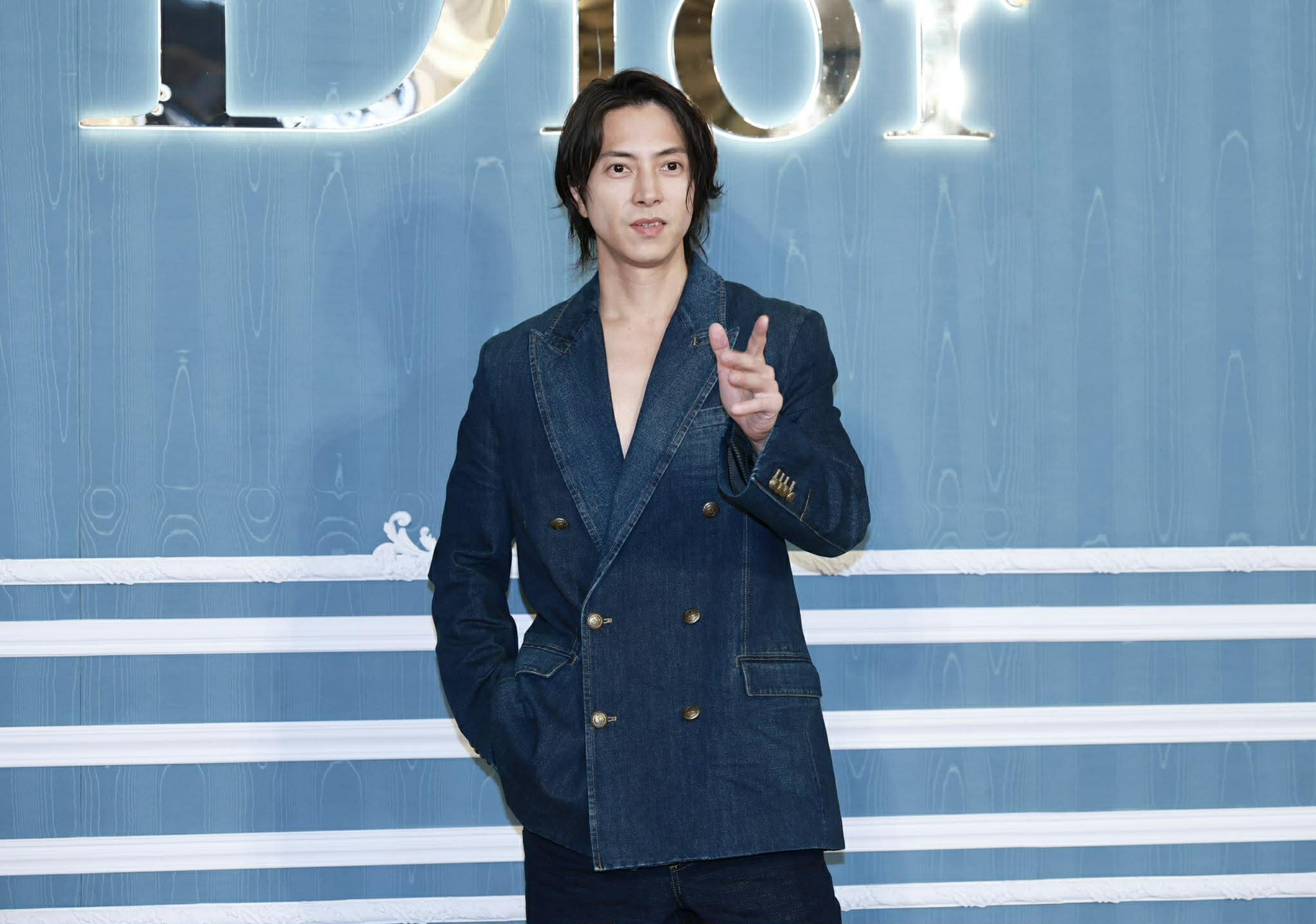 山下智久為Dior2026秋季系列期間限定店來台。