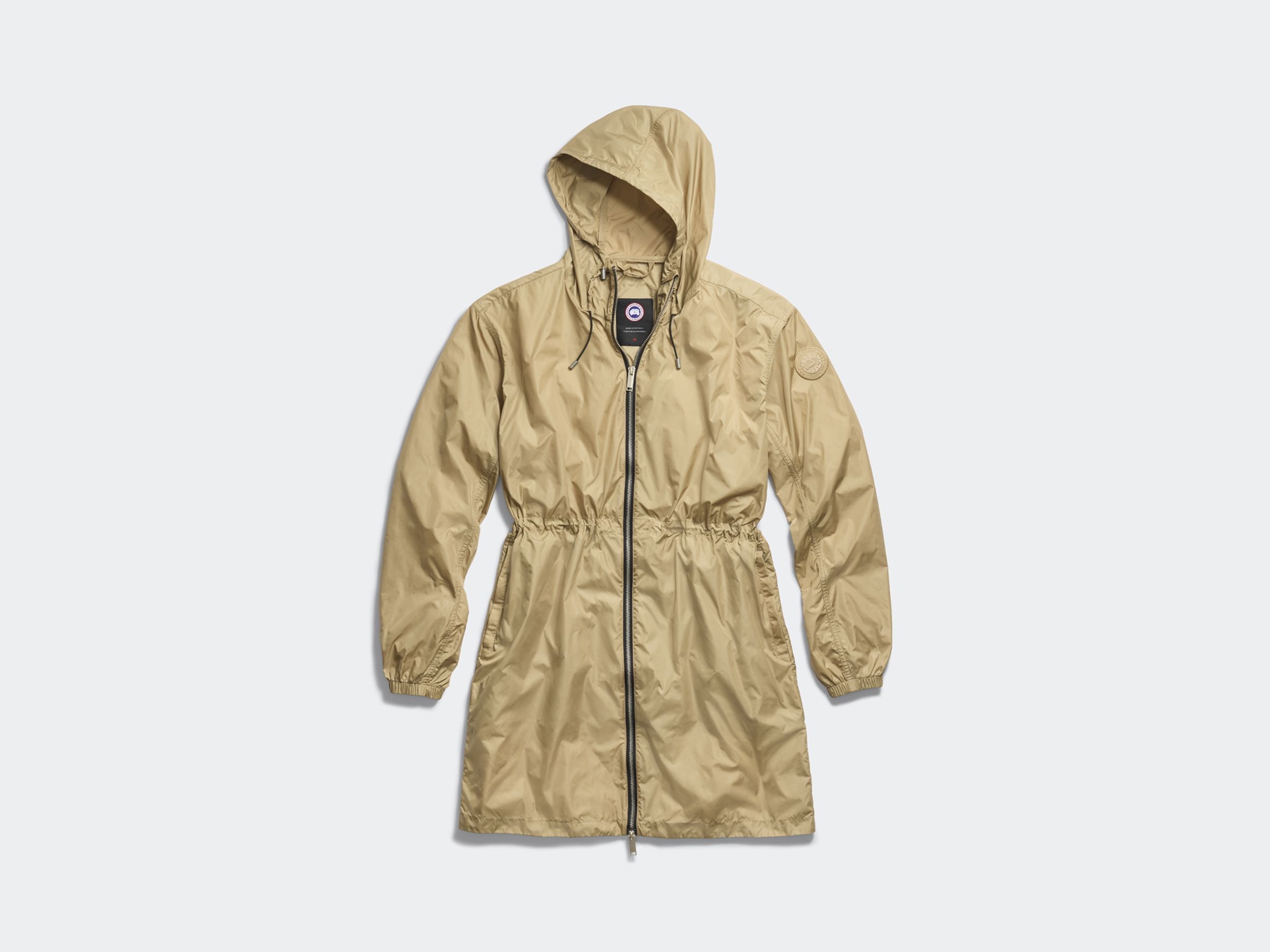 Lume木沙色防風外套。NT$24,200（CANADA GOOSE提供）