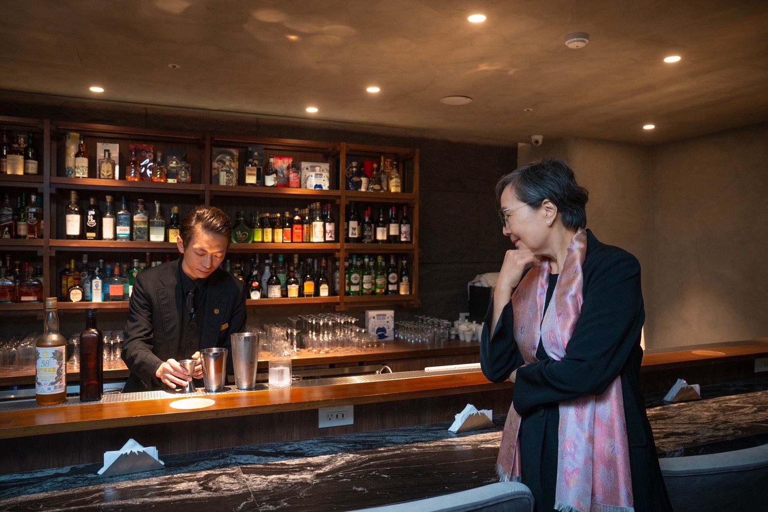 葉菊蘭說自己認真做事也認真耍廢，對有興趣的事都會研究透徹。