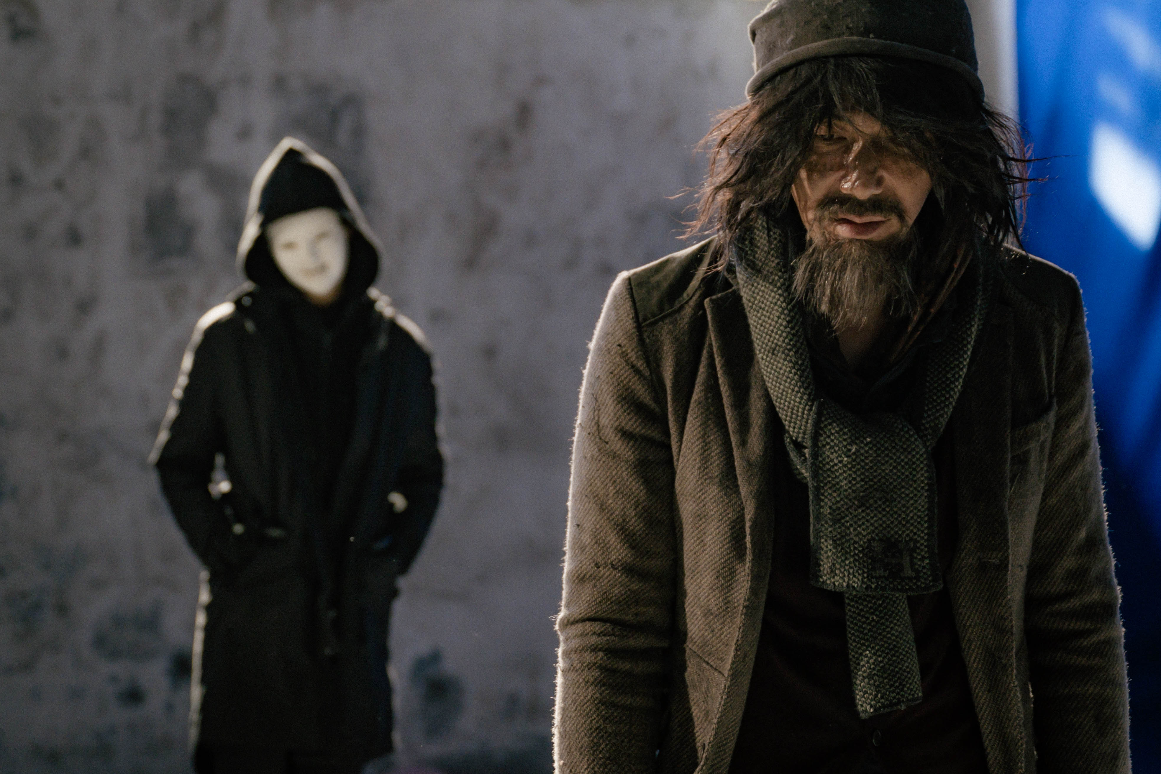 LINE原創影集《黑盒子》改編單元《黑白盒子》，邀請「金鐘影帝」李李仁與「戲劇女神」莫允雯領銜主演。（LINE台灣提供）