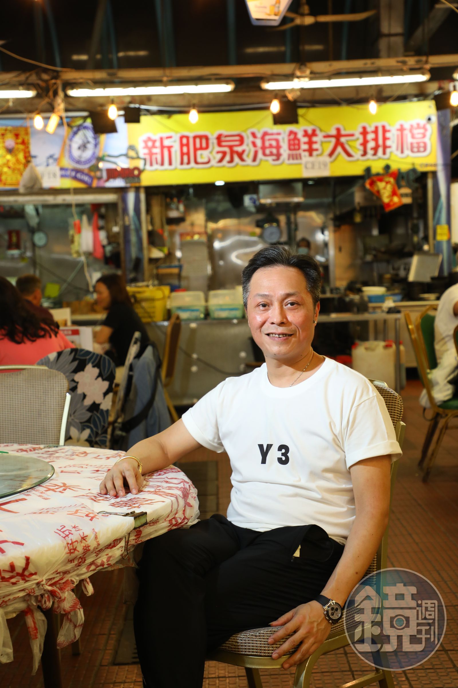 新肥泉老闆尹俊康投身餐飲業多年,認為大排檔最講究鑊氣,同時也是香港人下班後放鬆的所在。